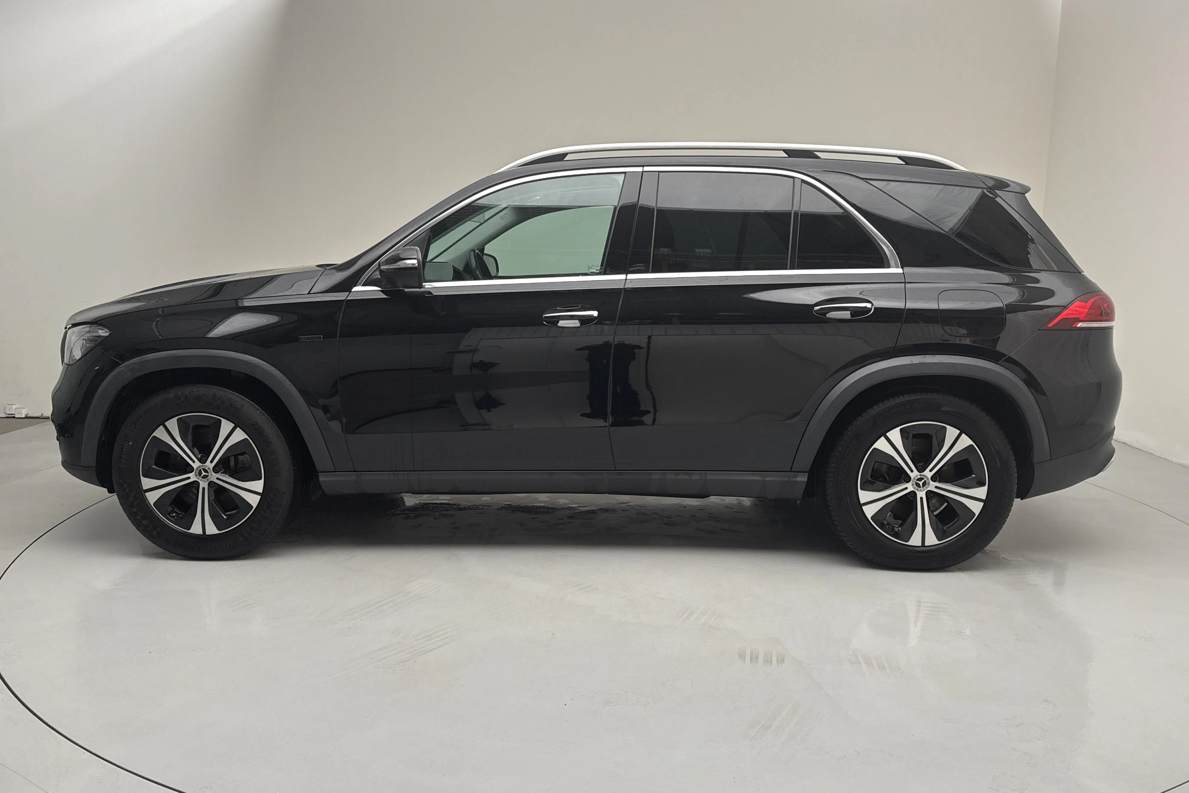 Presentationsfoto 2 av 21: Mercedes GLE 350 de 4MATIC V167 (306hk) - 9 584 mil - Automat - svart - 2022