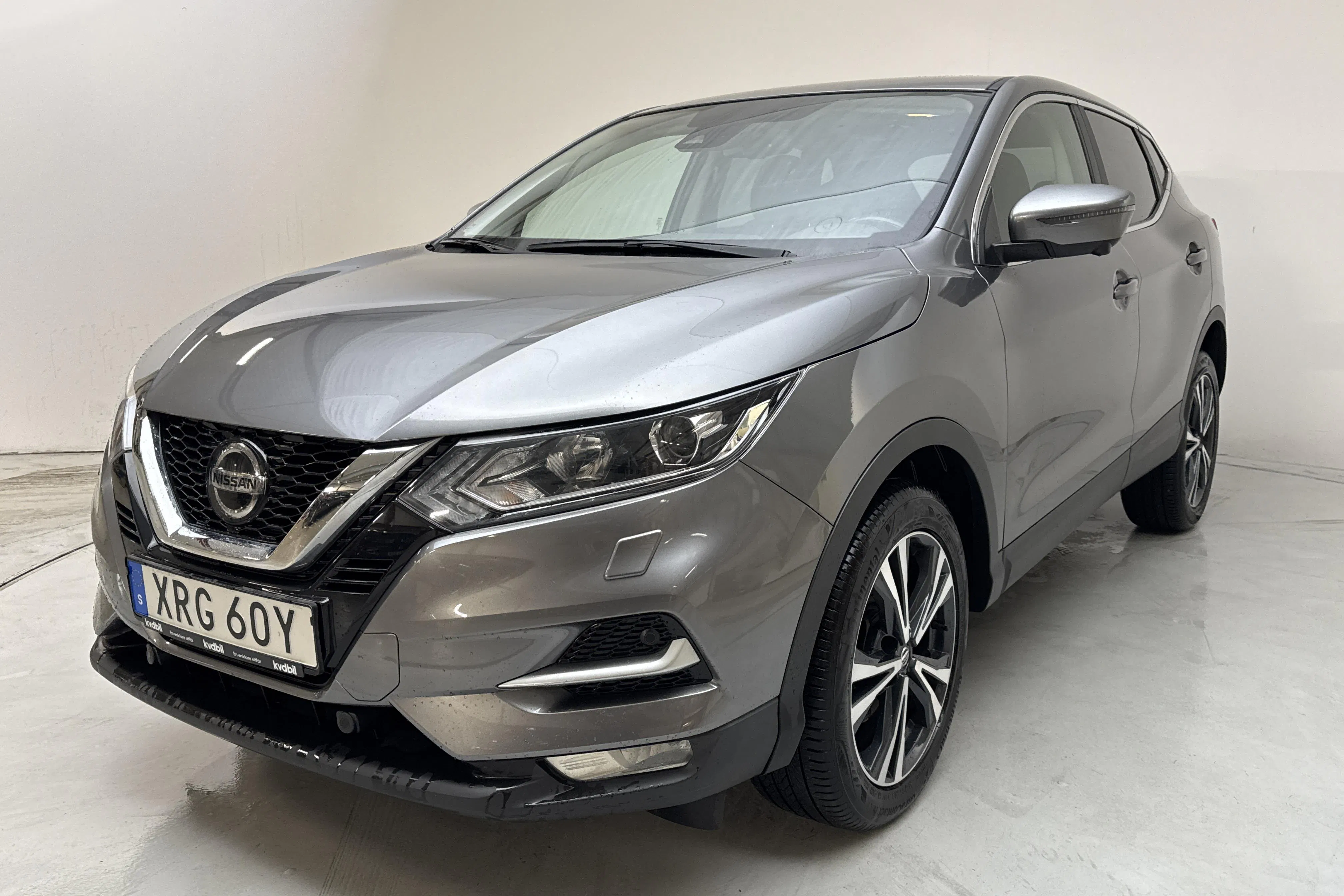 Presentationsfoto 1 av 14: Nissan Qashqai 1.3 DIG-T (160hk) - 6 516 mil - Automat - grå - 2021