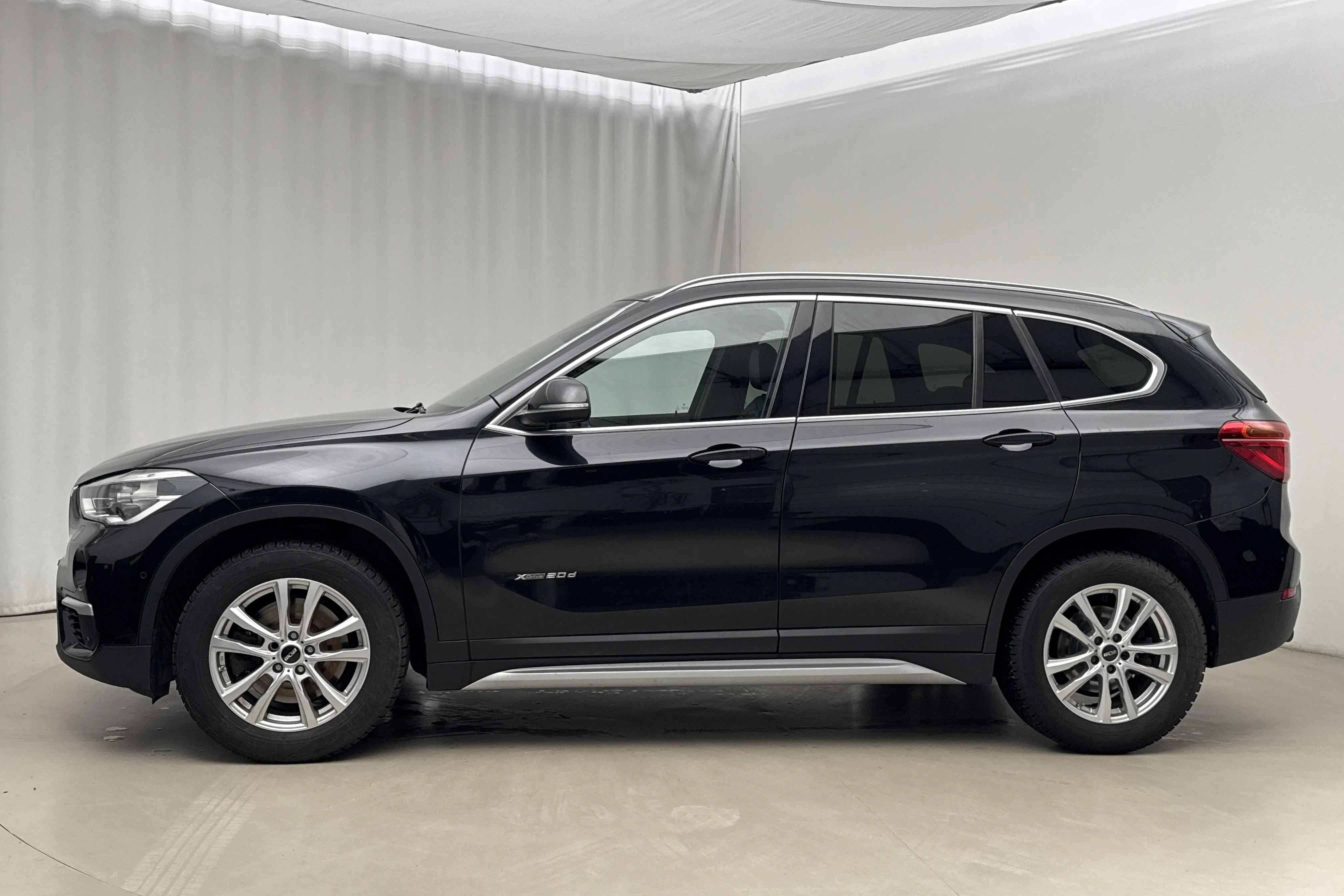 Presentation photo 2 of 19: BMW X1 xDrive20d, F48 (190hk) - 157 560 km - Automatic - black - 2016