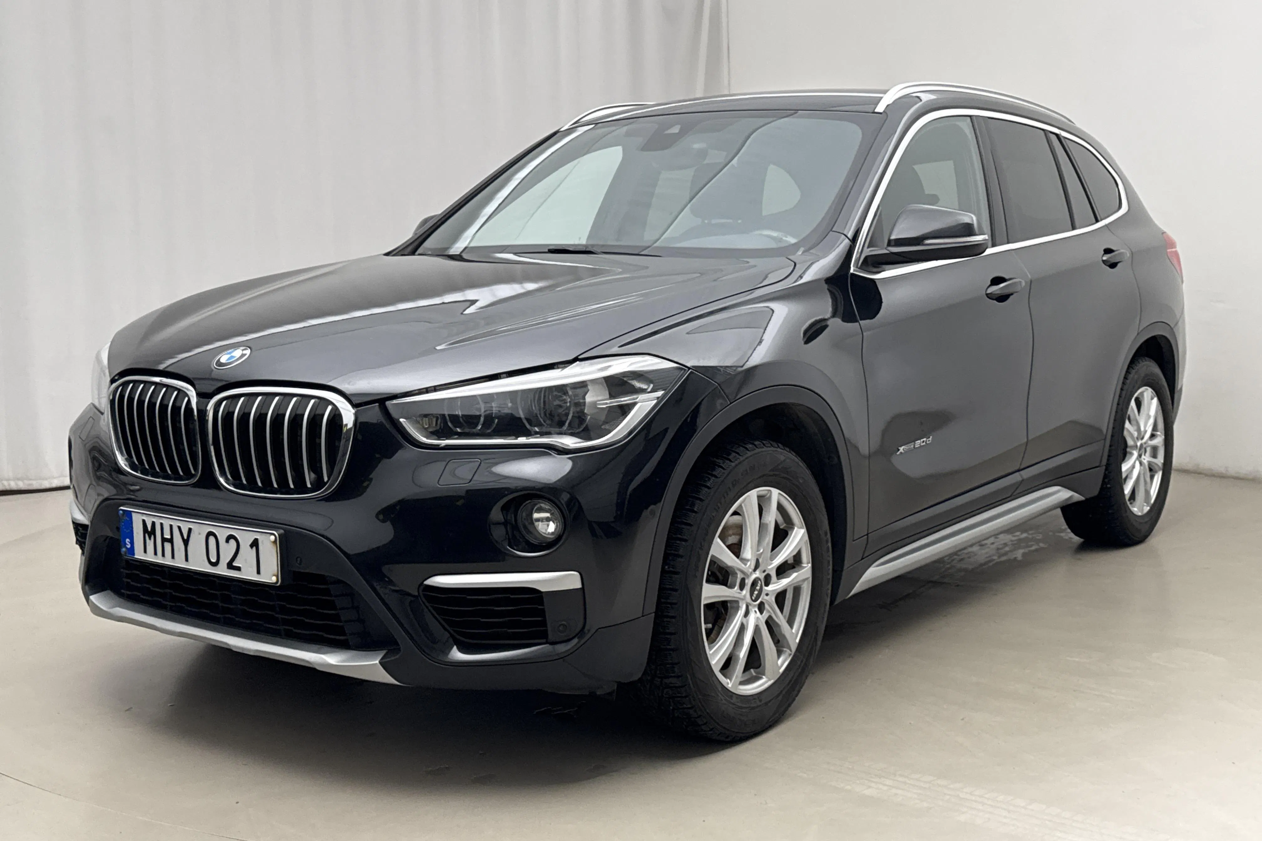 Presentation photo 1 of 19: BMW X1 xDrive20d, F48 (190hk) - 157 560 km - Automatic - black - 2016