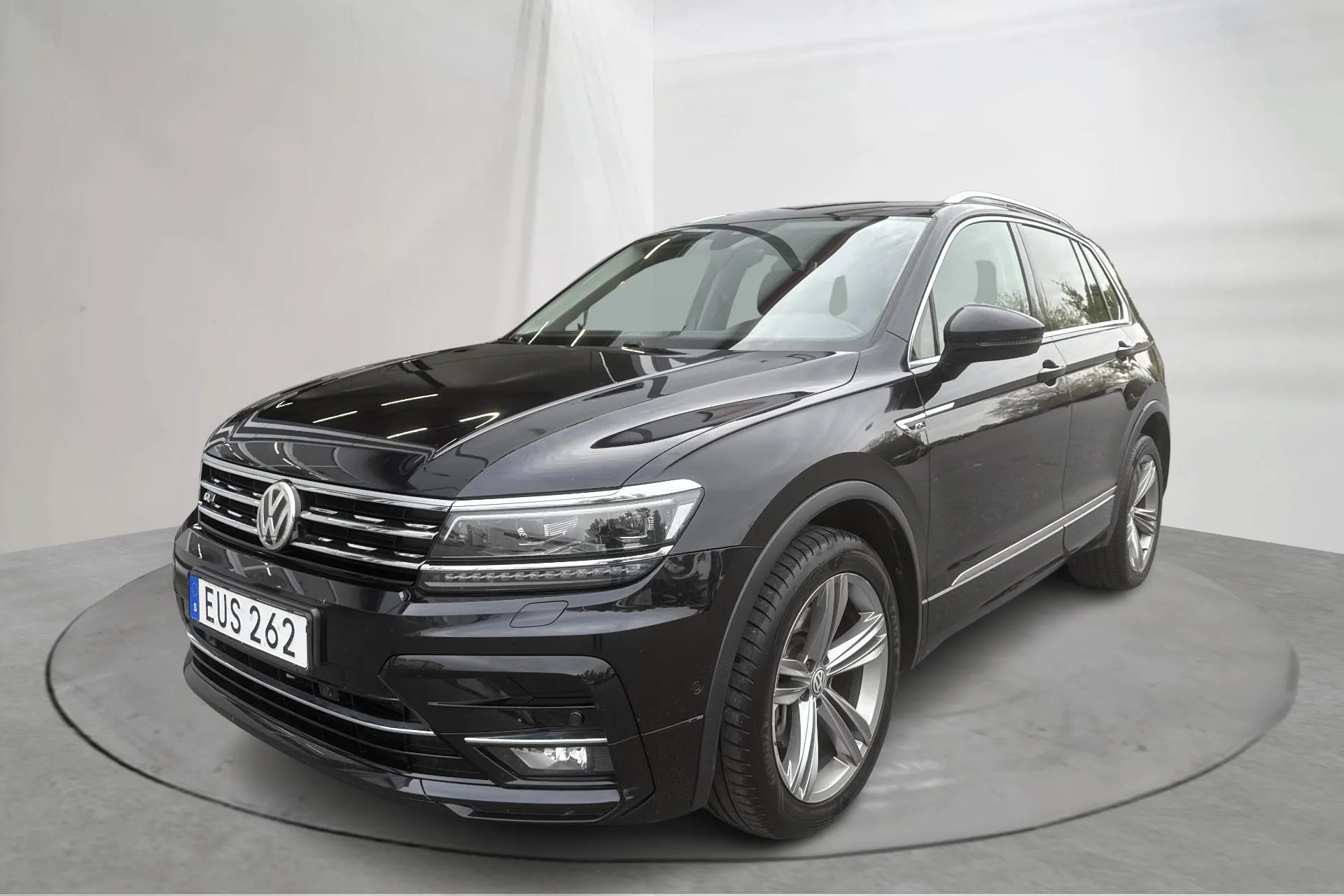 Presentation photo 1 of 18: VW Tiguan 2.0 TDI 4MOTION (190hk) - 134 730 km - Automatic - black - 2018