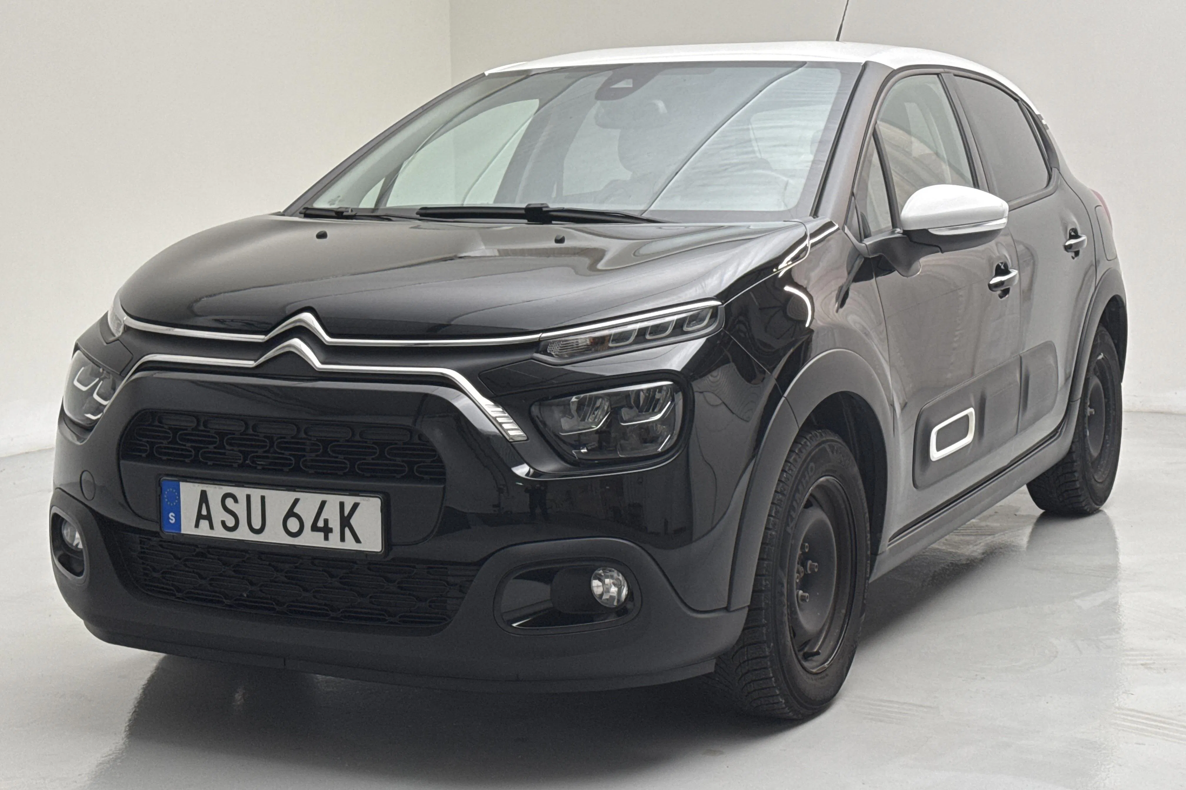 Presentationsfoto 1 av 11: Citroën C3 PureTech (82hk) - 5 020 mil - Manuell - svart - 2023