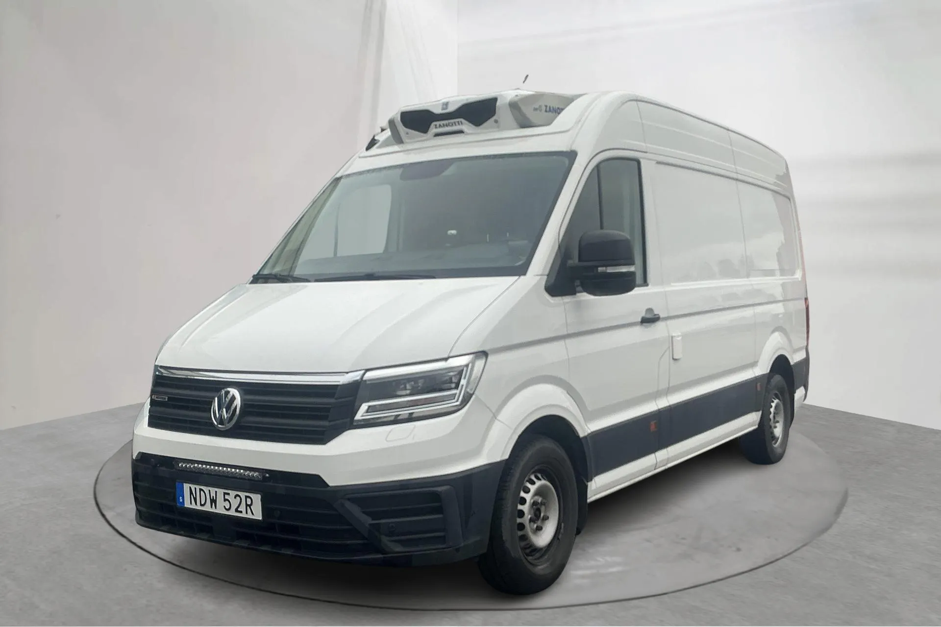 Presentation photo 1 of 25: VW Crafter 35 2.0 TDI Skåp 4Motion (177hk) - 53 900 km - Automatic - white - 2019