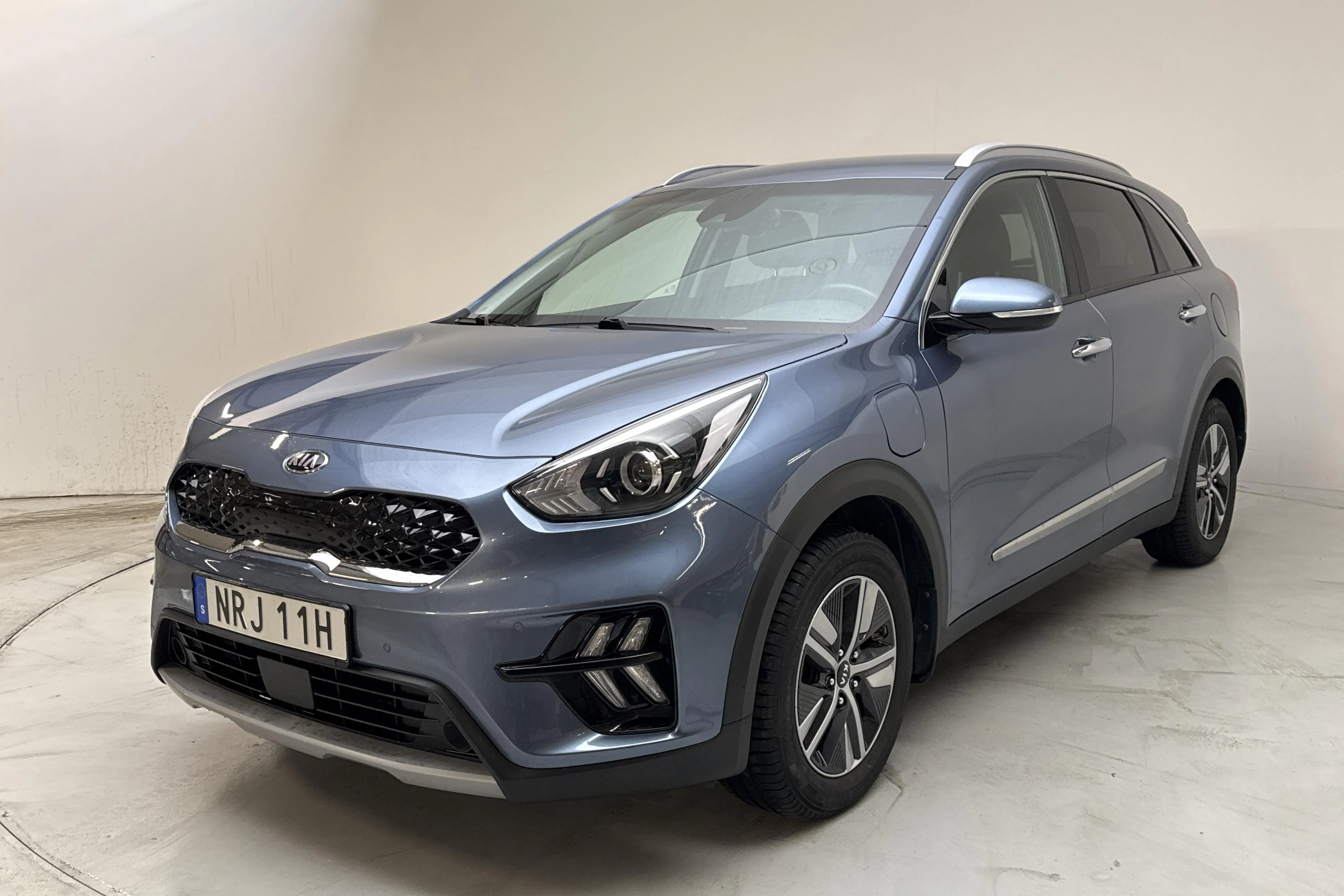 Presentationsfoto 1 av 16: KIA Niro Plug-in Hybrid 1.6 (141hk) - 6 255 mil - Automat - blå - 2021