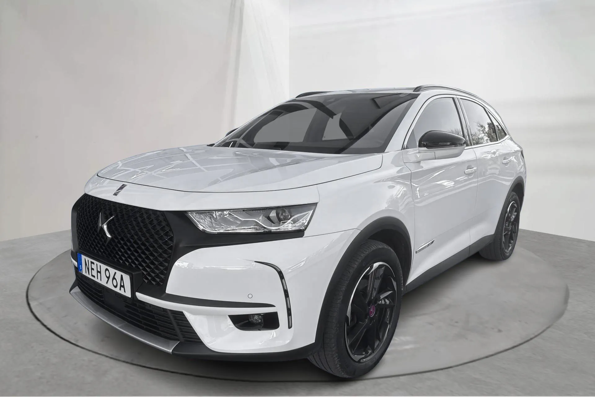 Presentationsfoto 1 av 17: DS DS7 Crossback PureTech (180hk) - 6 623 mil - Automat - vit - 2023
