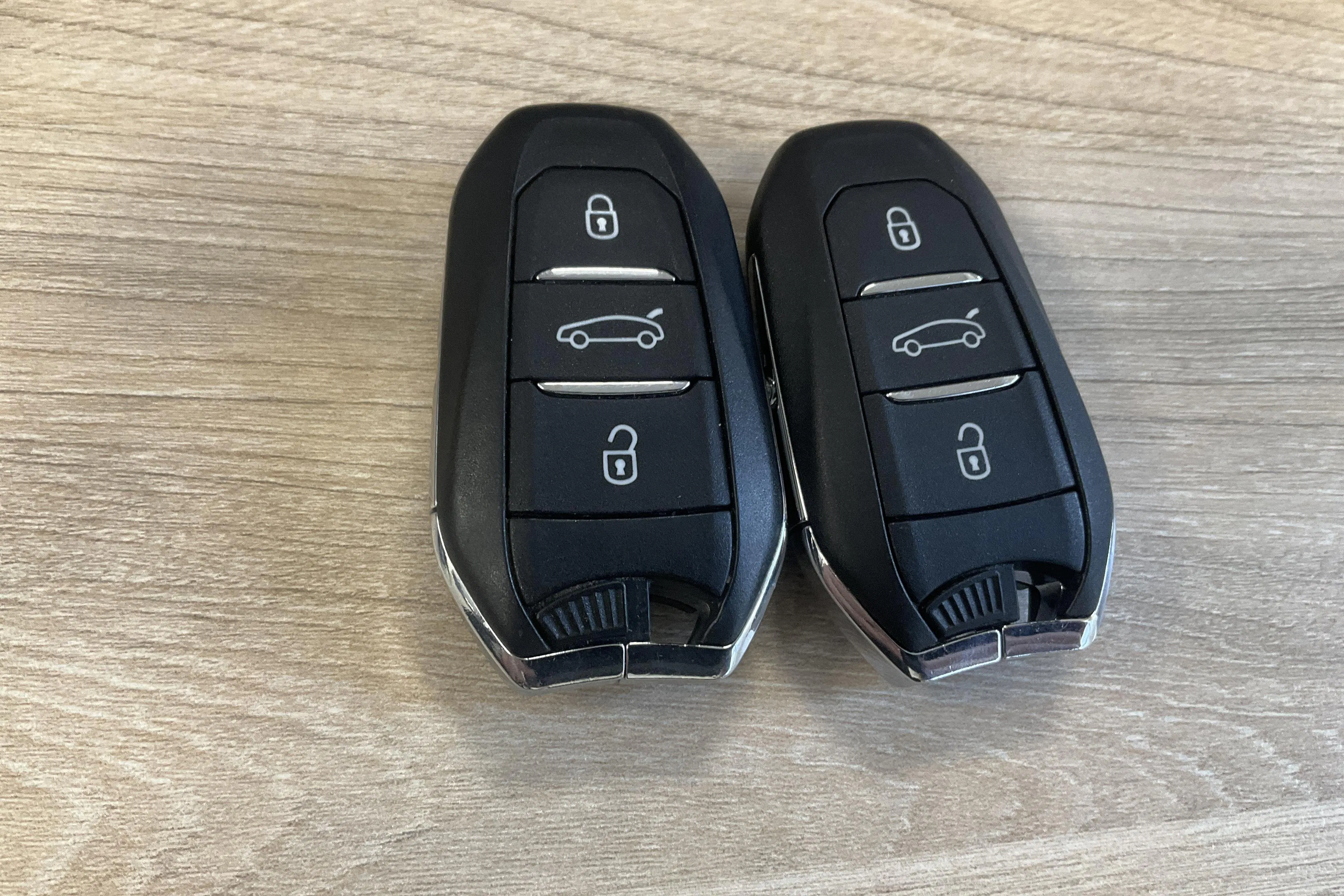 Presentationsfoto 17 av 17: DS DS7 Crossback PureTech (180hk) - 6 623 mil - Automat - vit - 2023
