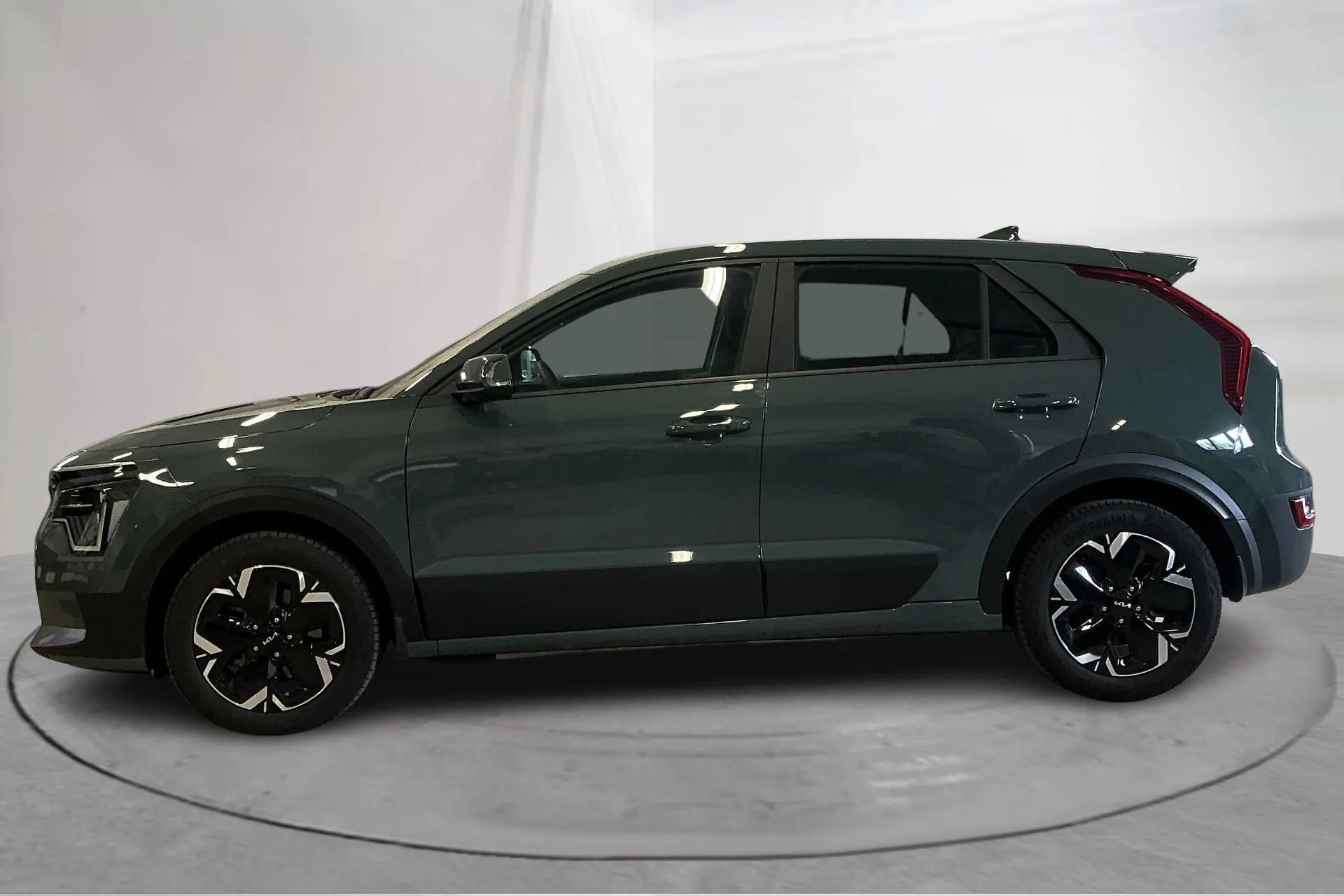Presentation photo 2 of 19: KIA Niro EV 65kWh (204hk) - 21 890 km - Automatic - green - 2024