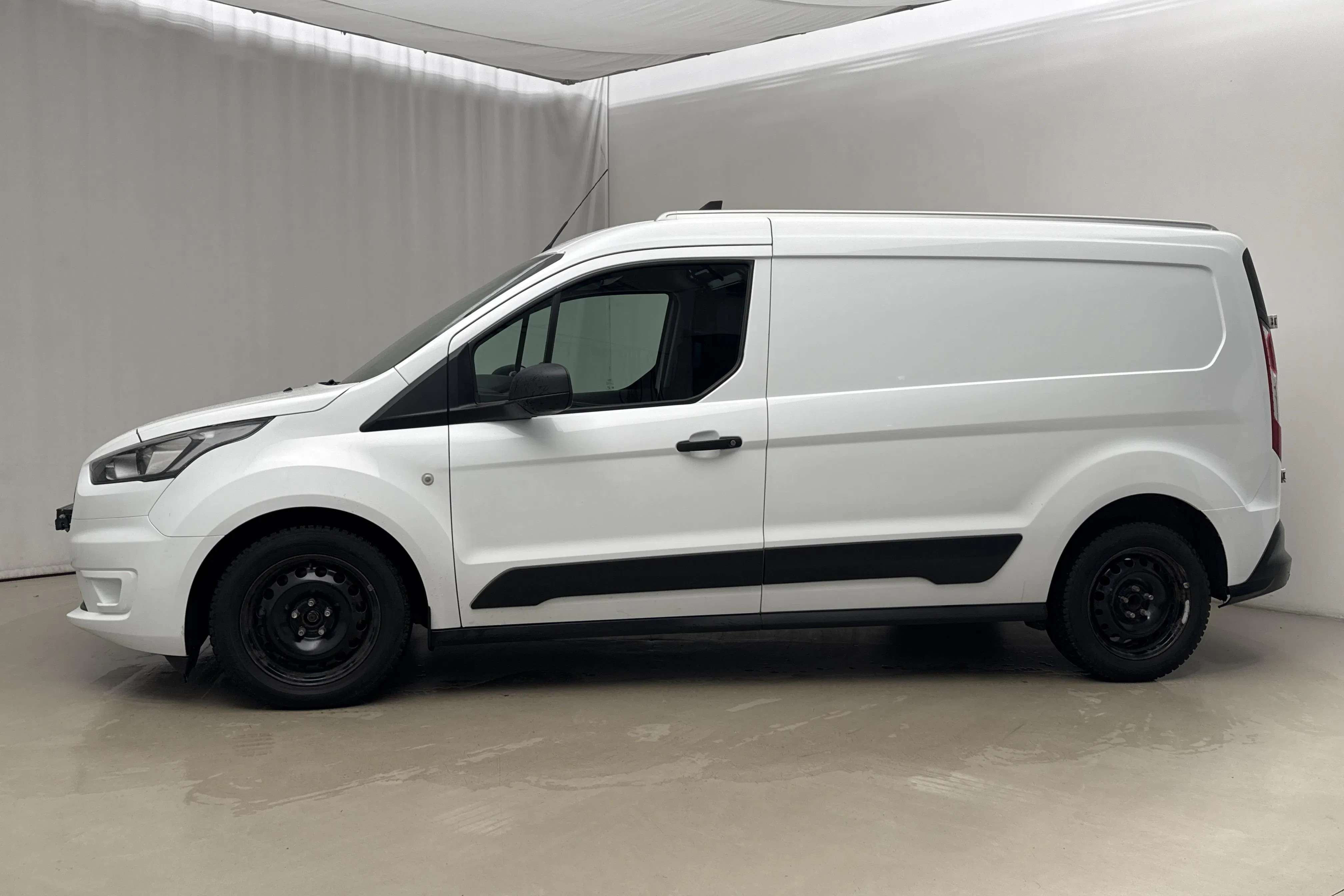 Presentationsfoto 2 av 18: Ford Transit Connect 1.5 EcoBlue (100hk) - 16 283 mil - Automat - vit - 2020