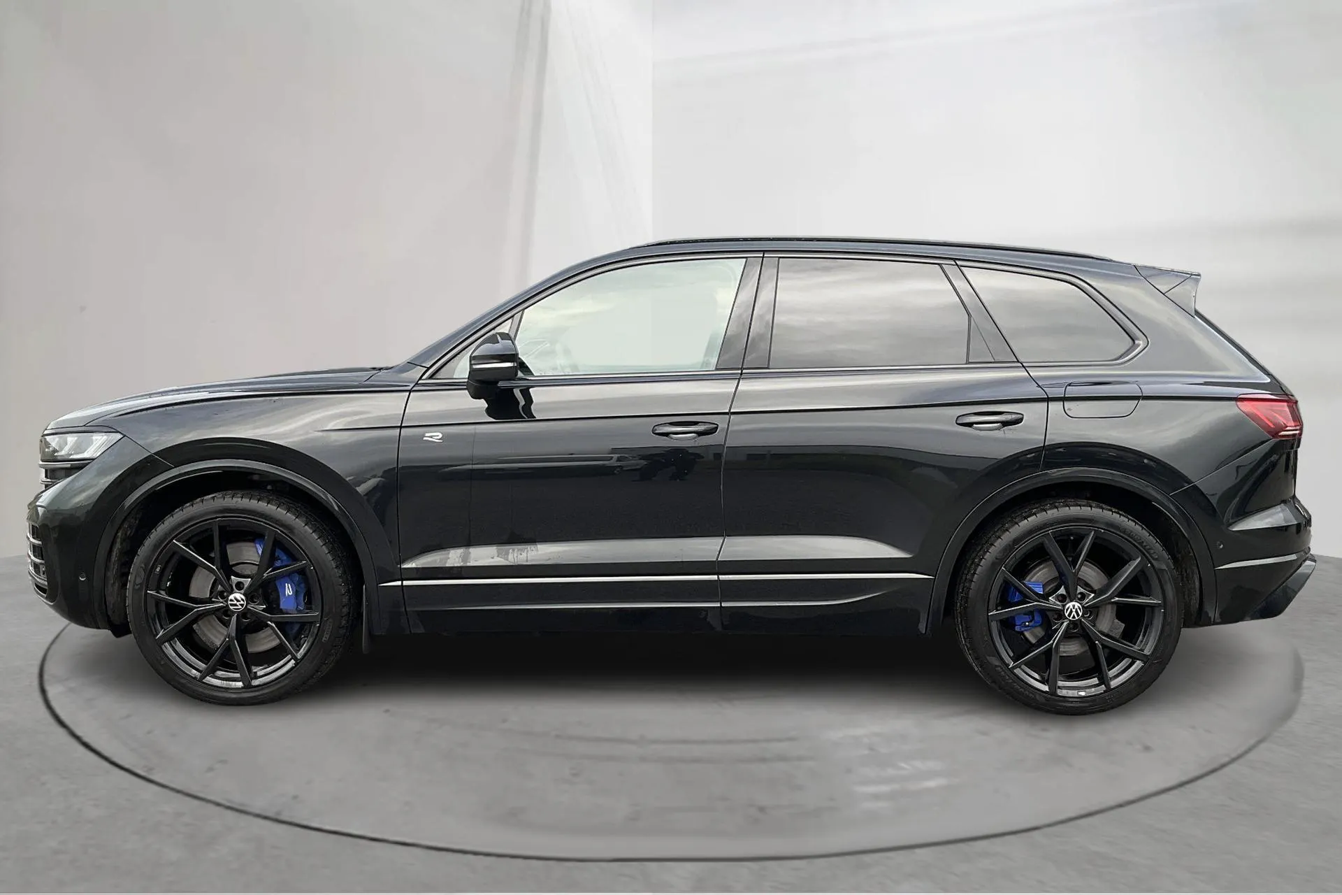 Presentation photo 2 of 22: VW Touareg R V6 TSI e-Hybrid 4Motion (462hk) - 138 790 km - Automatic - black - 2024