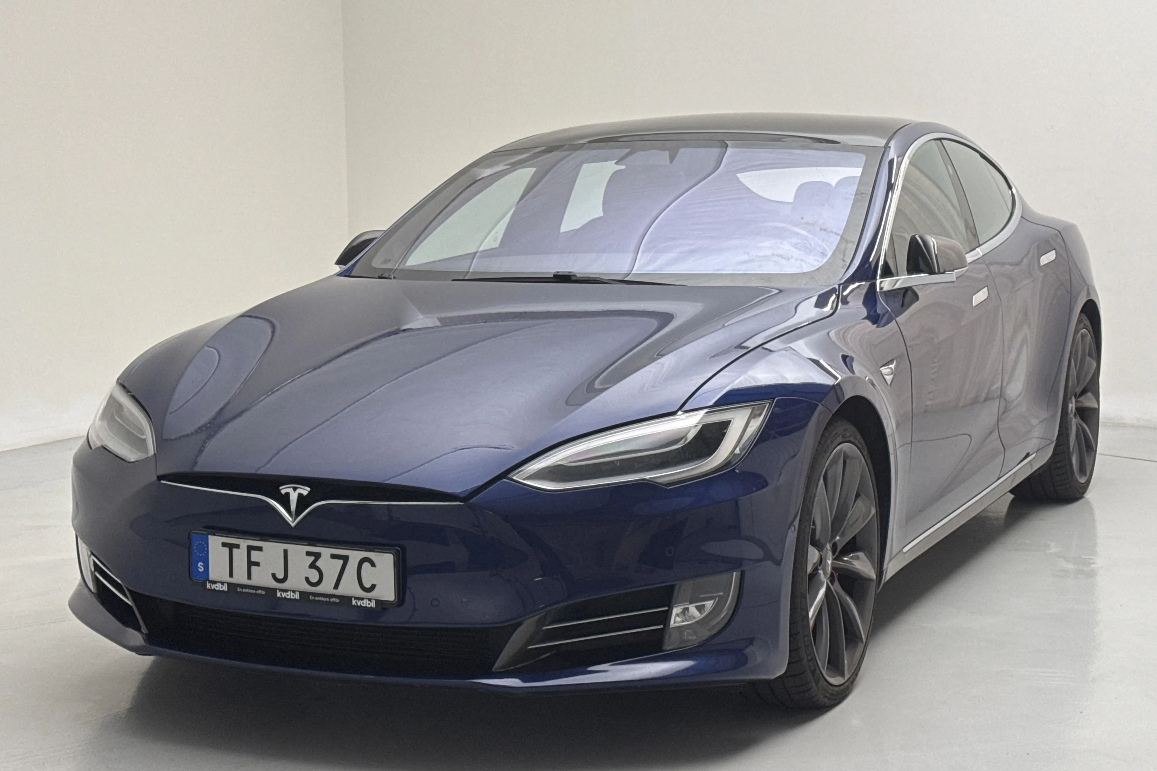Presentationsfoto 1 av 18: Tesla Model S Dual Motor Performance AWD - 15 932 mil - Automat - blå - 2020