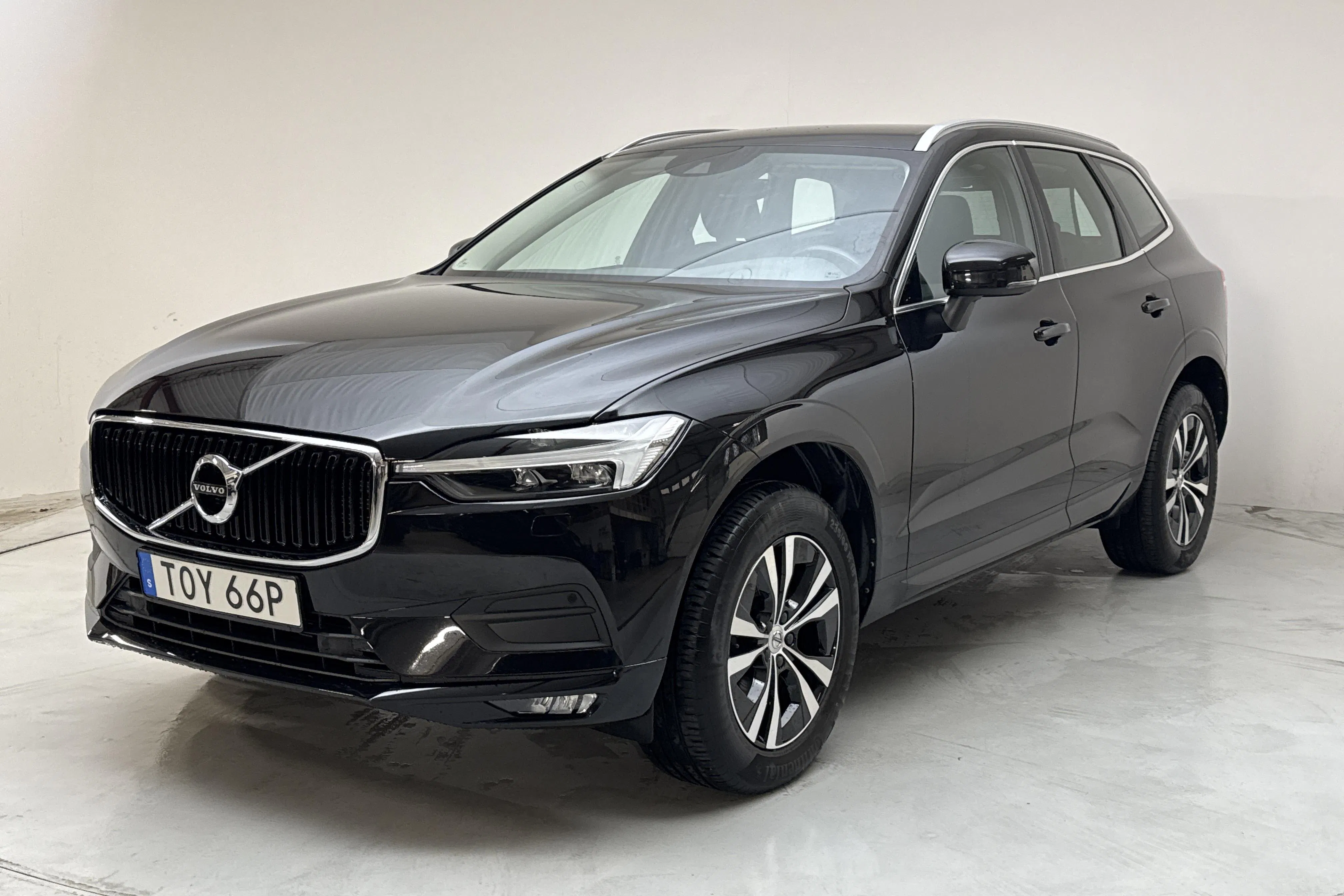 Presentation photo 1 of 16: Volvo XC60 B4 AWD Mildhybrid, Diesel (197hk) - 75 990 km - Automatic - black - 2021