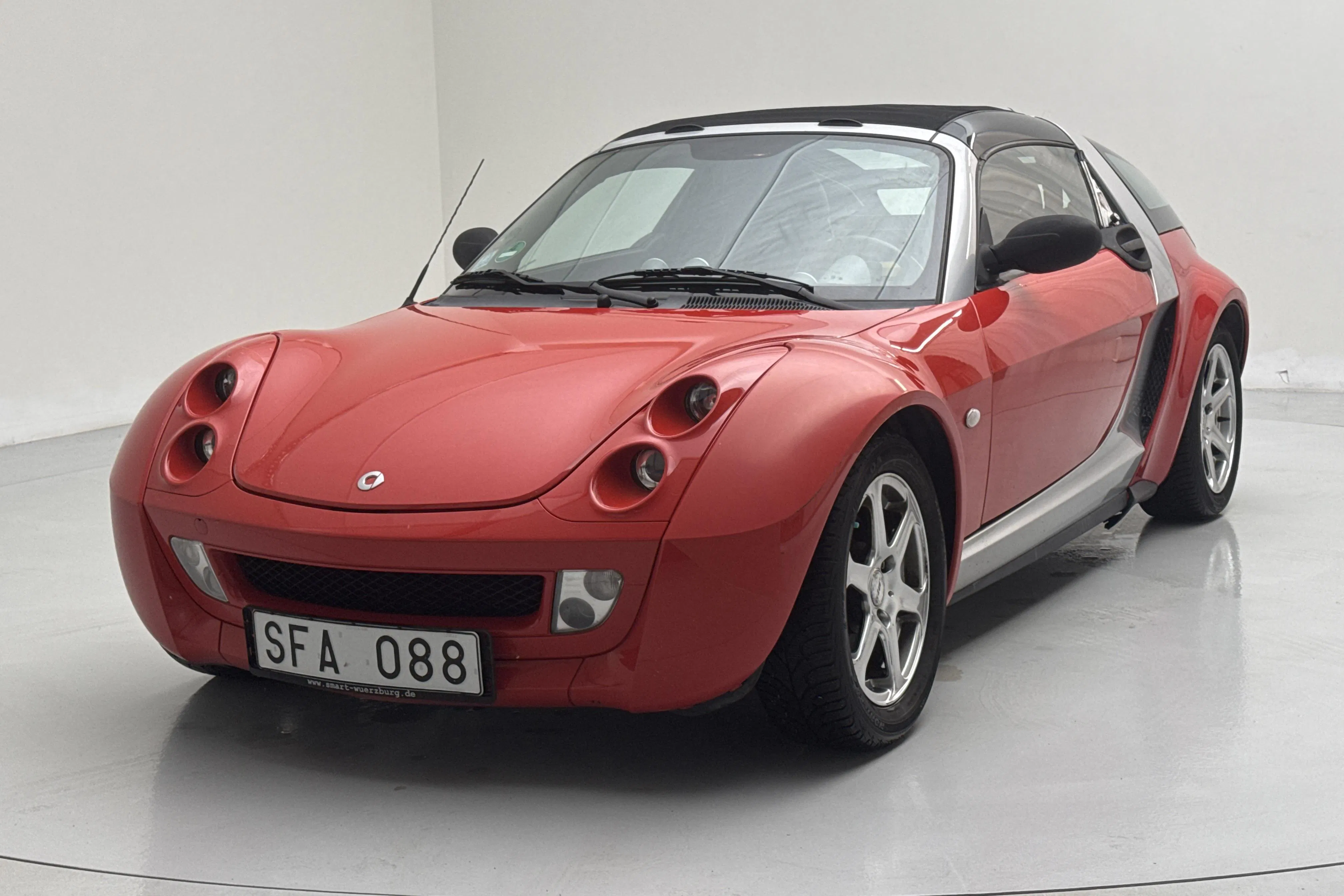 Presentation photo 1 of 14: Smart Roadster-Coupé BRABUS 0.7 (101hk) - 140 820 km - Automatic - red - 2005