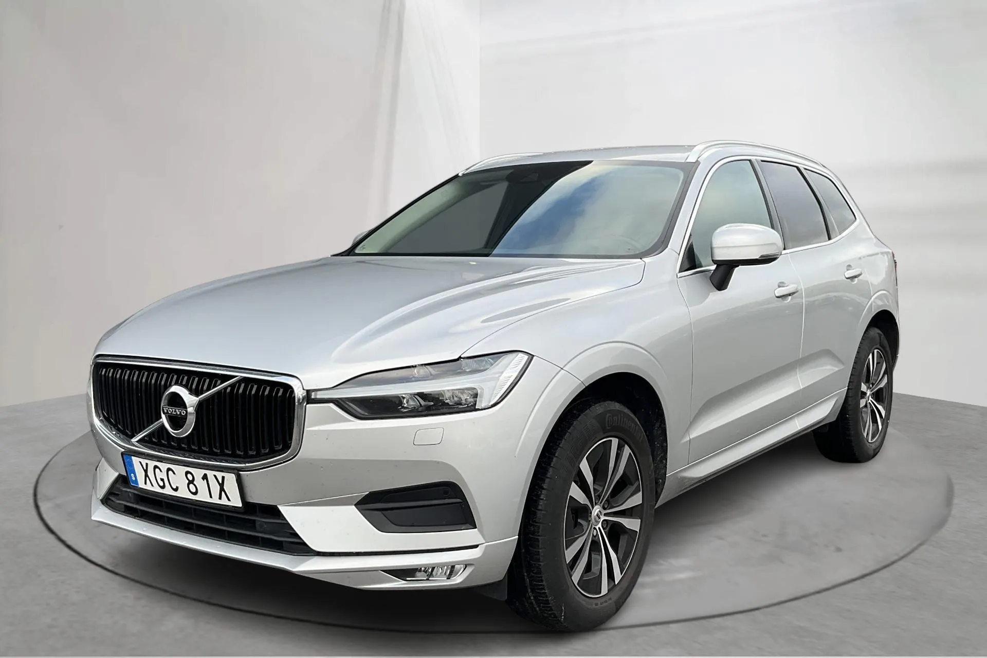 Presentationsfoto 1 av 13: Volvo XC60 B4 2WD Mildhybrid, Diesel (197hk) - 10 182 mil - Automat - silver - 2021