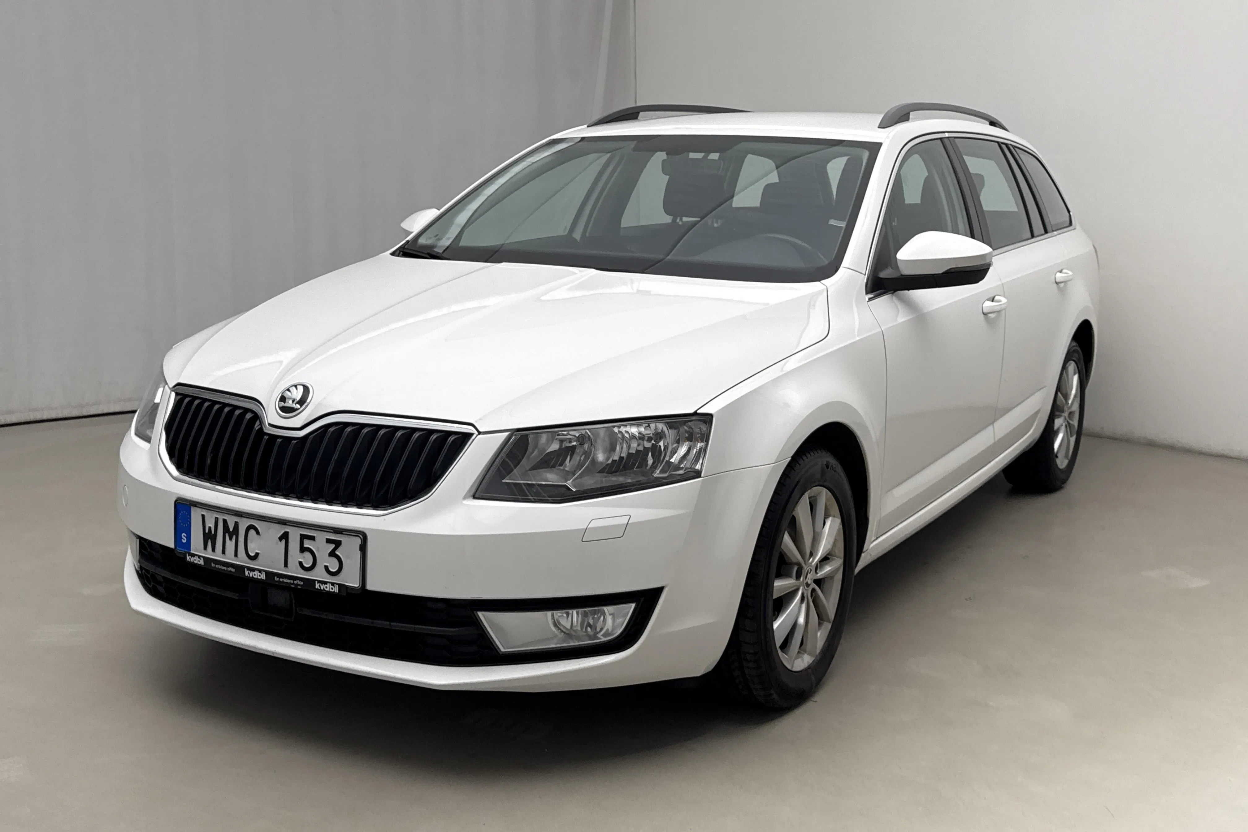 Presentationsfoto 1 av 15: Skoda Octavia III 1.0 TSI Combi (115hk) - 14 026 mil - Automat - vit - 2017