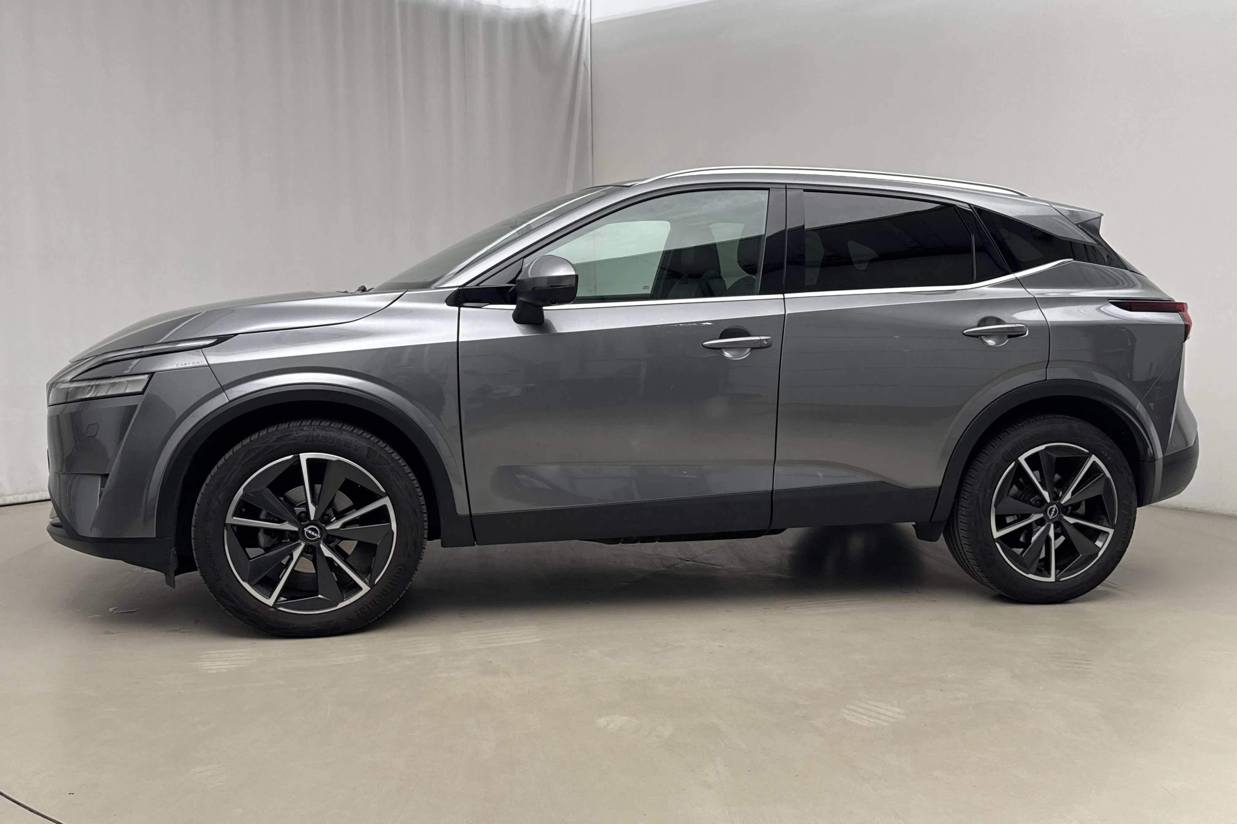 Presentationsfoto 2 av 21: Nissan Qashqai 1.3 MHEV (158hk) - 3 095 mil - Automat - grå - 2023