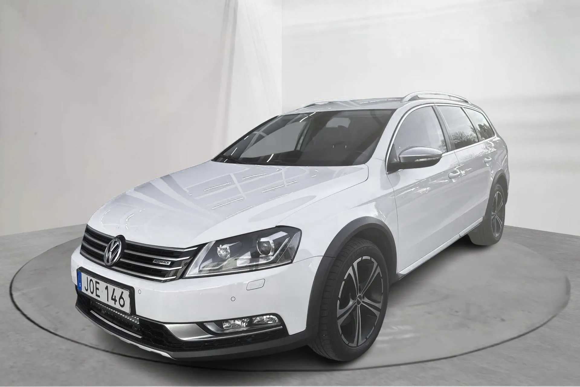 Presentation photo 1 of 18: VW Passat Alltrack 2.0 TDI BlueMotion Technology 4Motion (177hk) - 275 440 km - Automatic - white - 2015