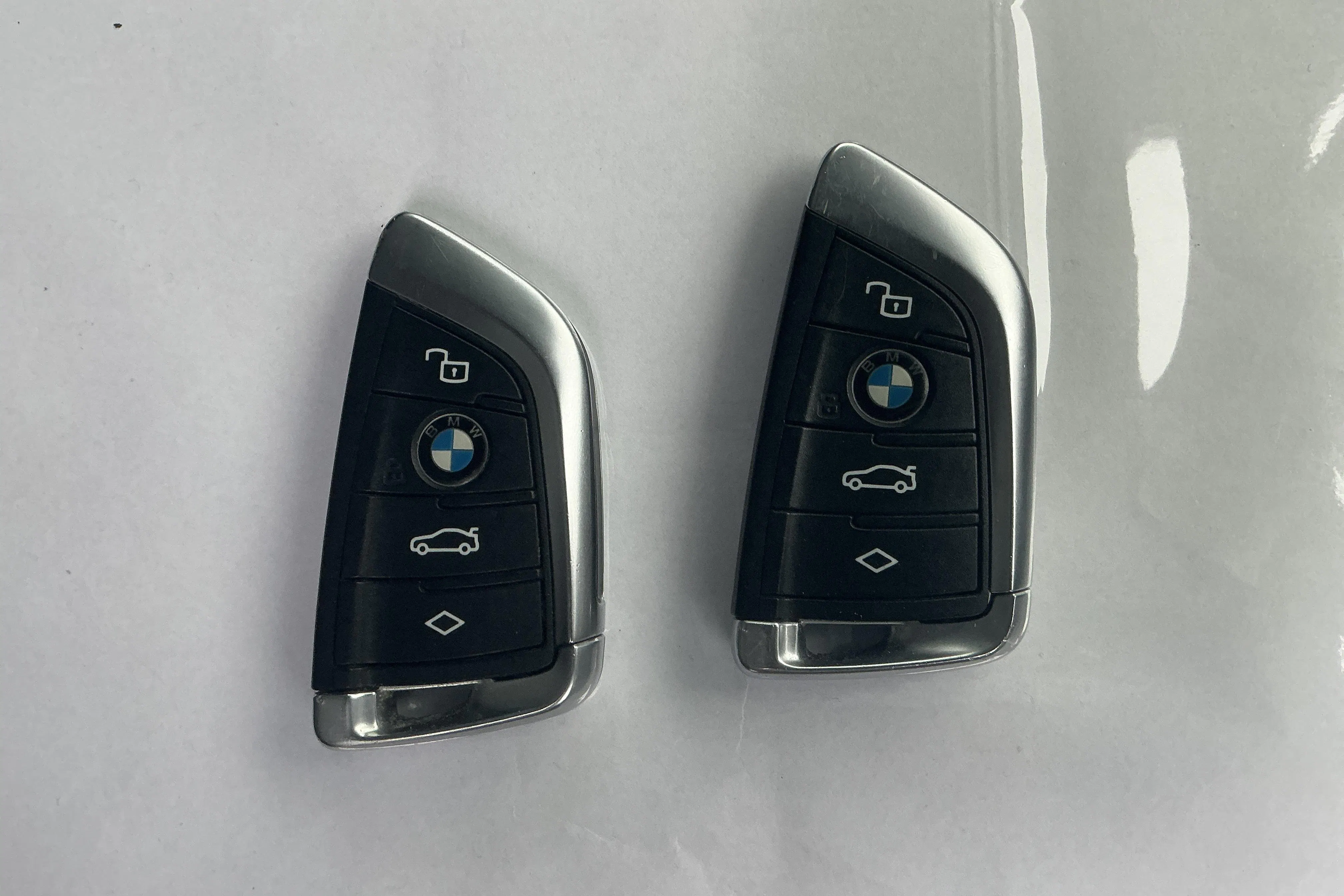 Presentationsfoto 15 av 15: BMW 320d xDrive Touring, G21 (190hk+11hk) - 7 874 mil - Automat - vit - 2020