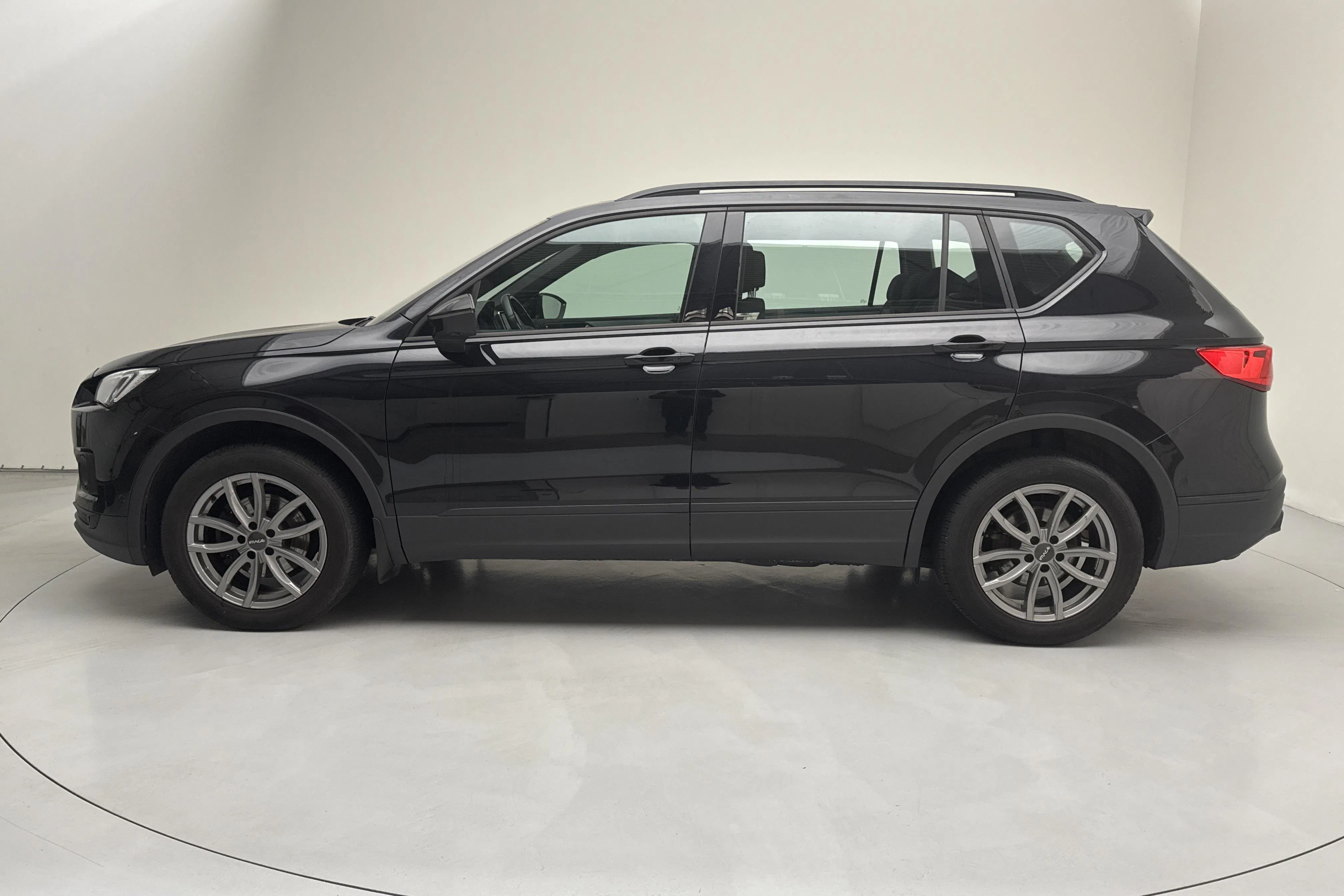 Presentation photo 2 of 17: Seat Tarraco 2.0 TDI 5dr (150hk) - 154 540 km - Manual - black - 2020