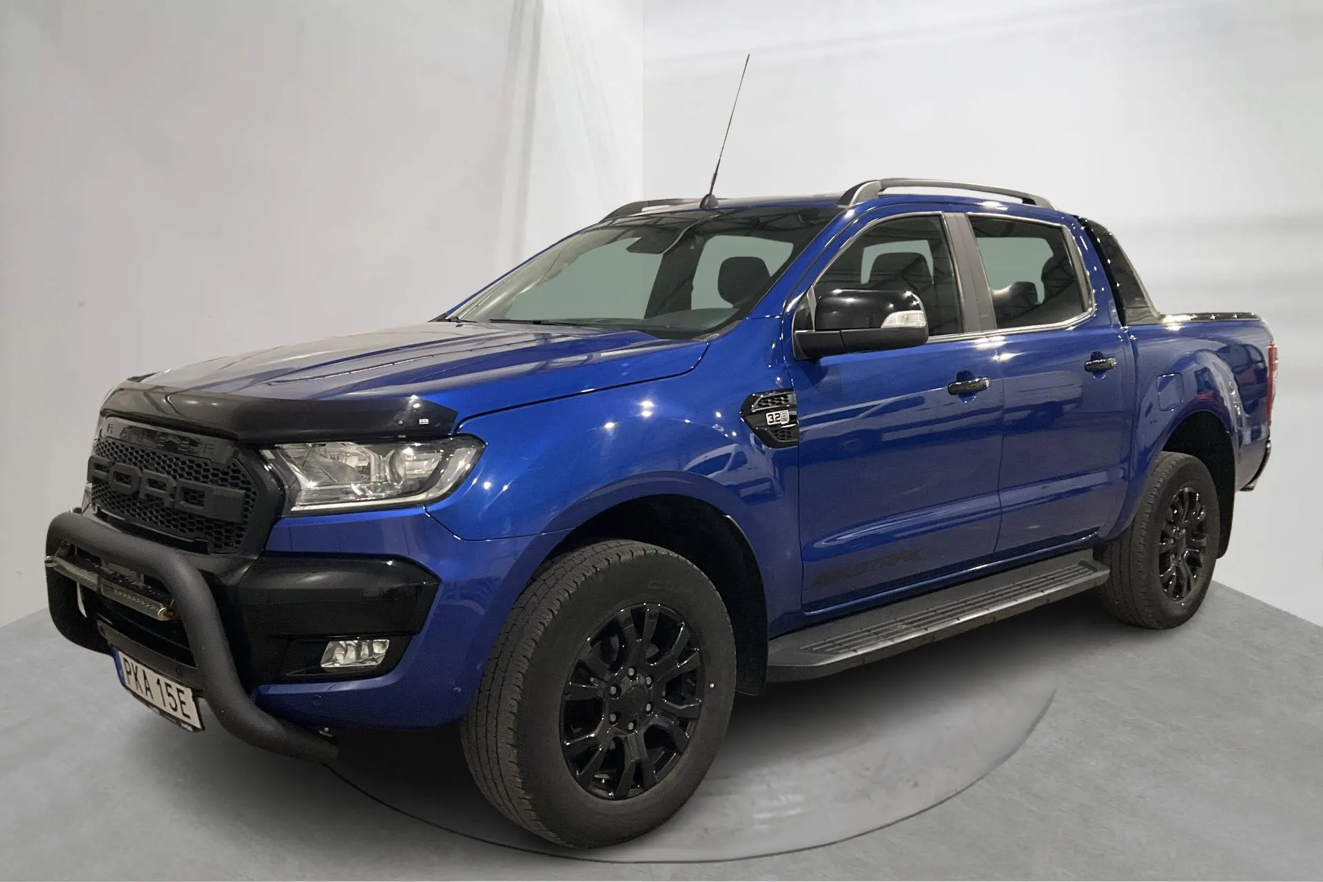 Presentationsfoto 1 av 22: Ford Ranger 3.2 TDCi 4WD (200hk) - 9 050 mil - Automat - blå - 2019