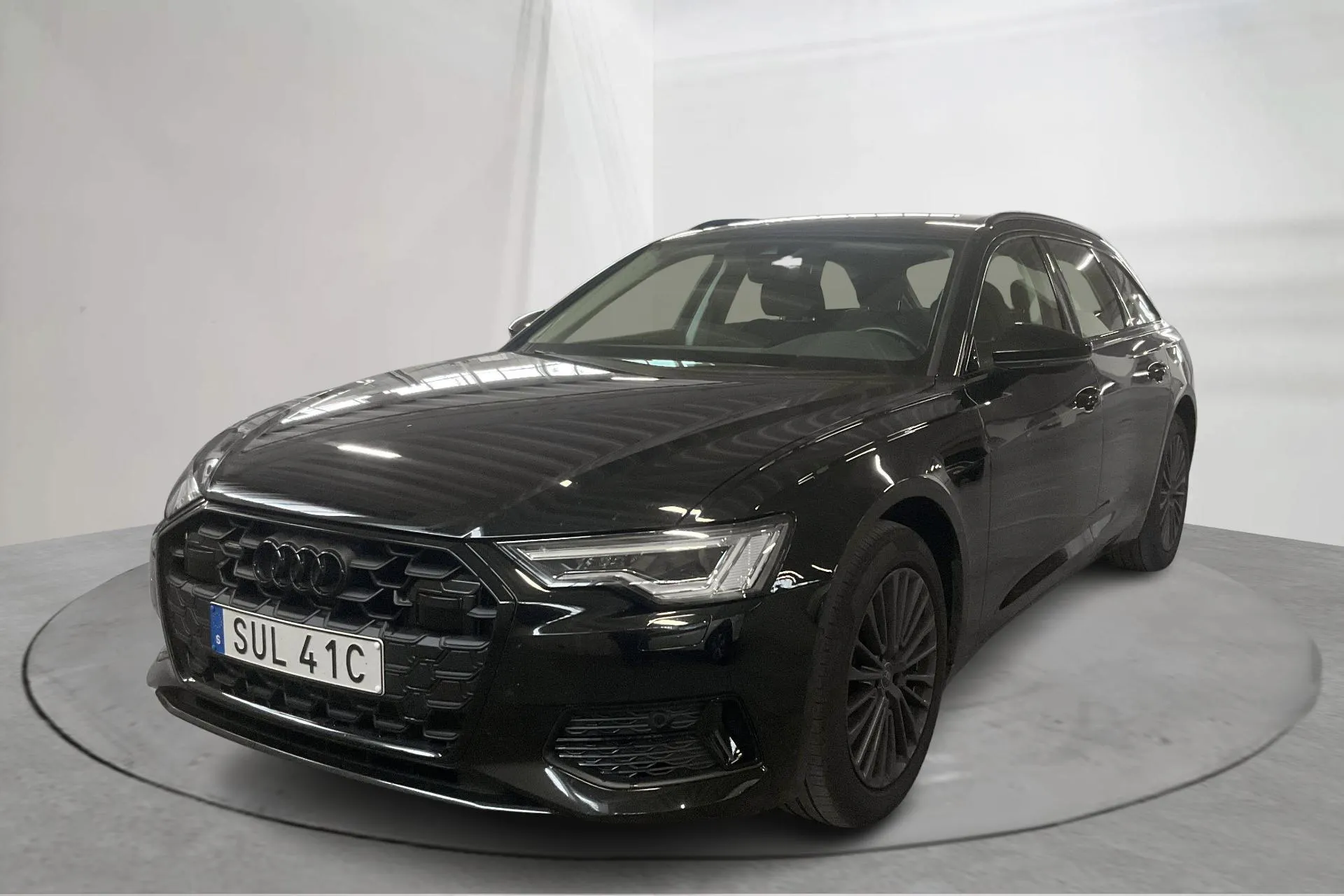 Presentationsfoto 1 av 18: Audi A6 Avant 40 TDI quattro (204hk) - 6 304 mil - Automat - svart - 2025