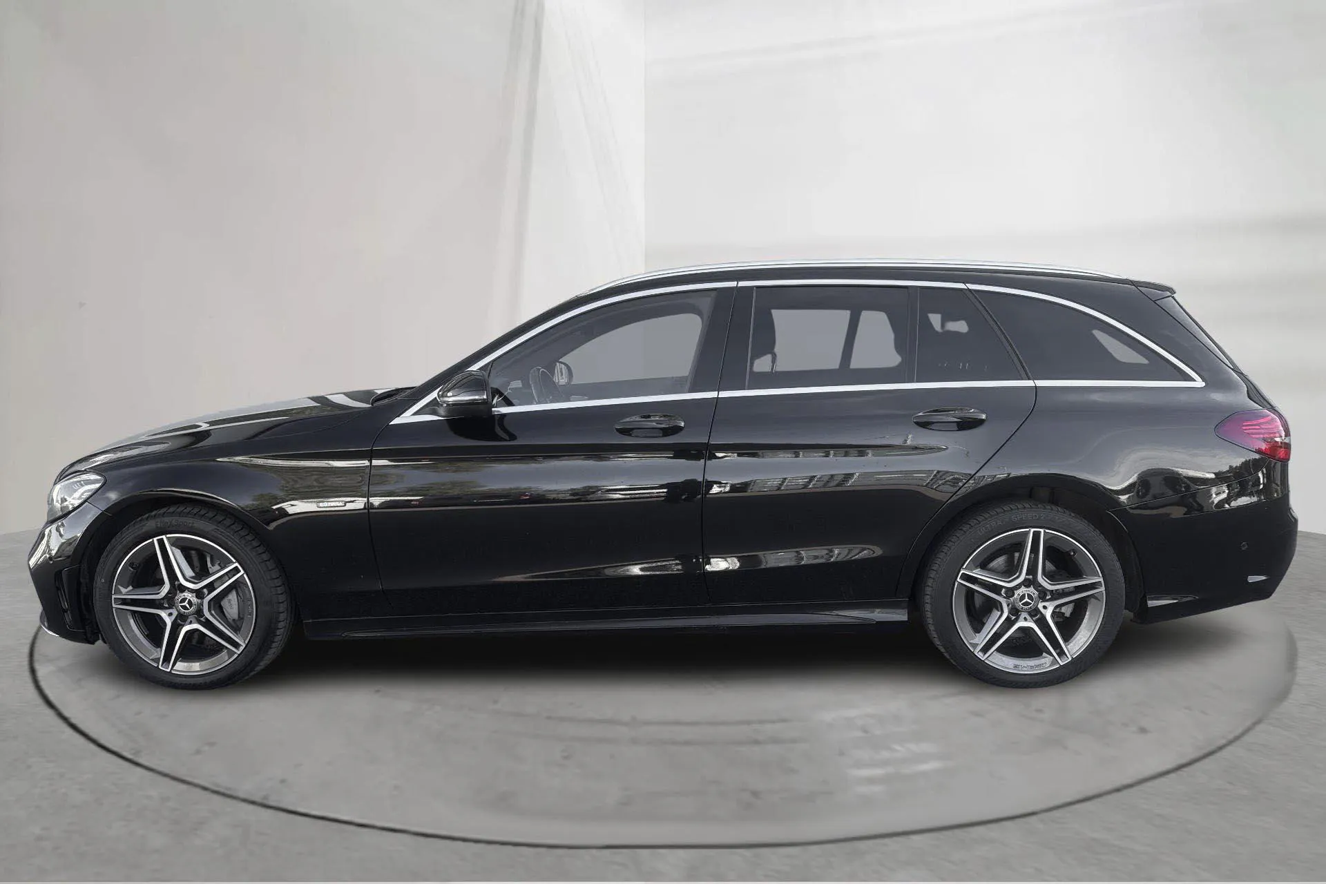 Presentation photo 2 of 18: Mercedes C 300 de Kombi S205 (306hk) - 126 450 km - Automatic - black - 2021