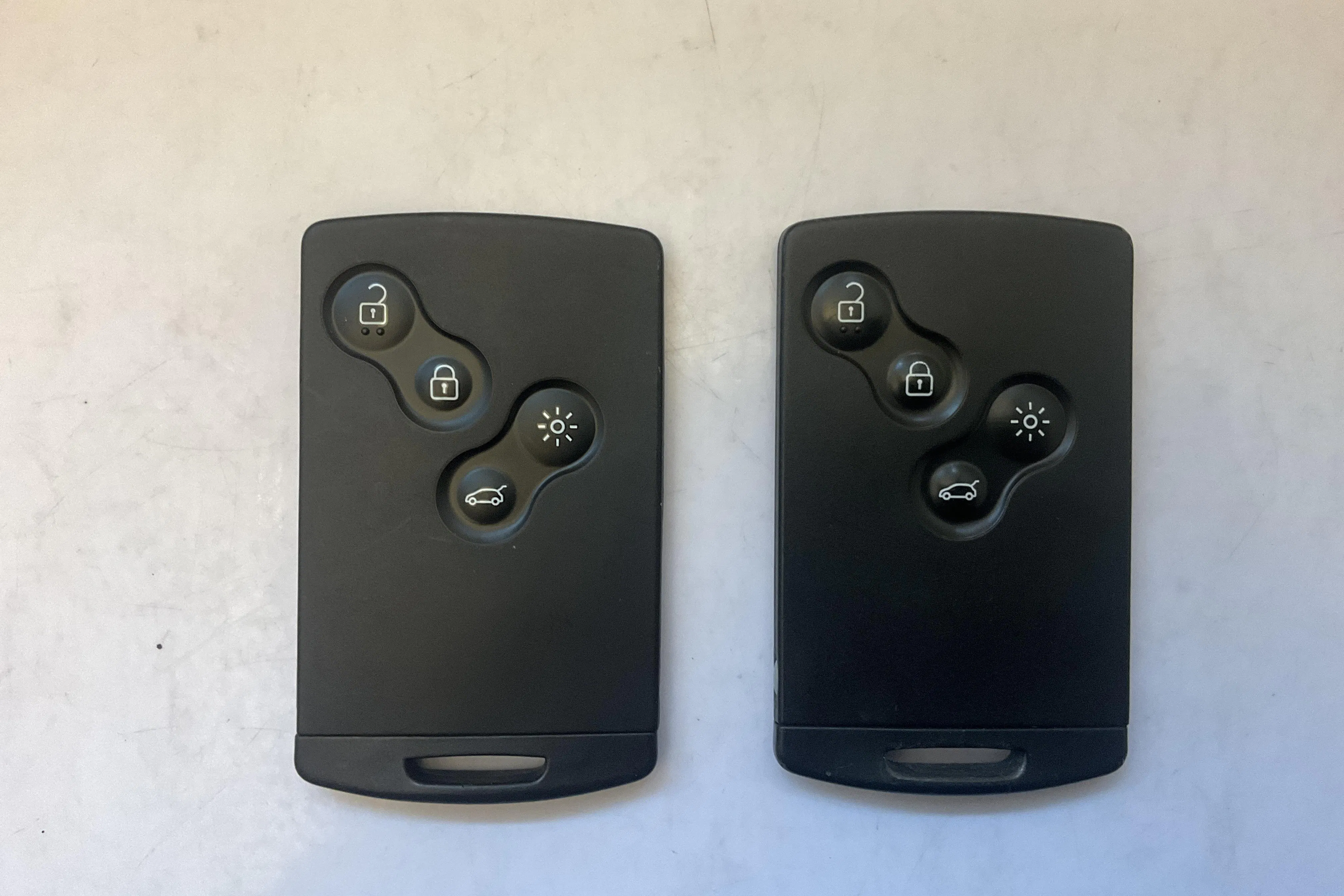 Presentation photo 13 of 13: Renault Clio IV 0.9 TCe 75 5dr (75hk) - 21 180 km - Manual - gray - 2019