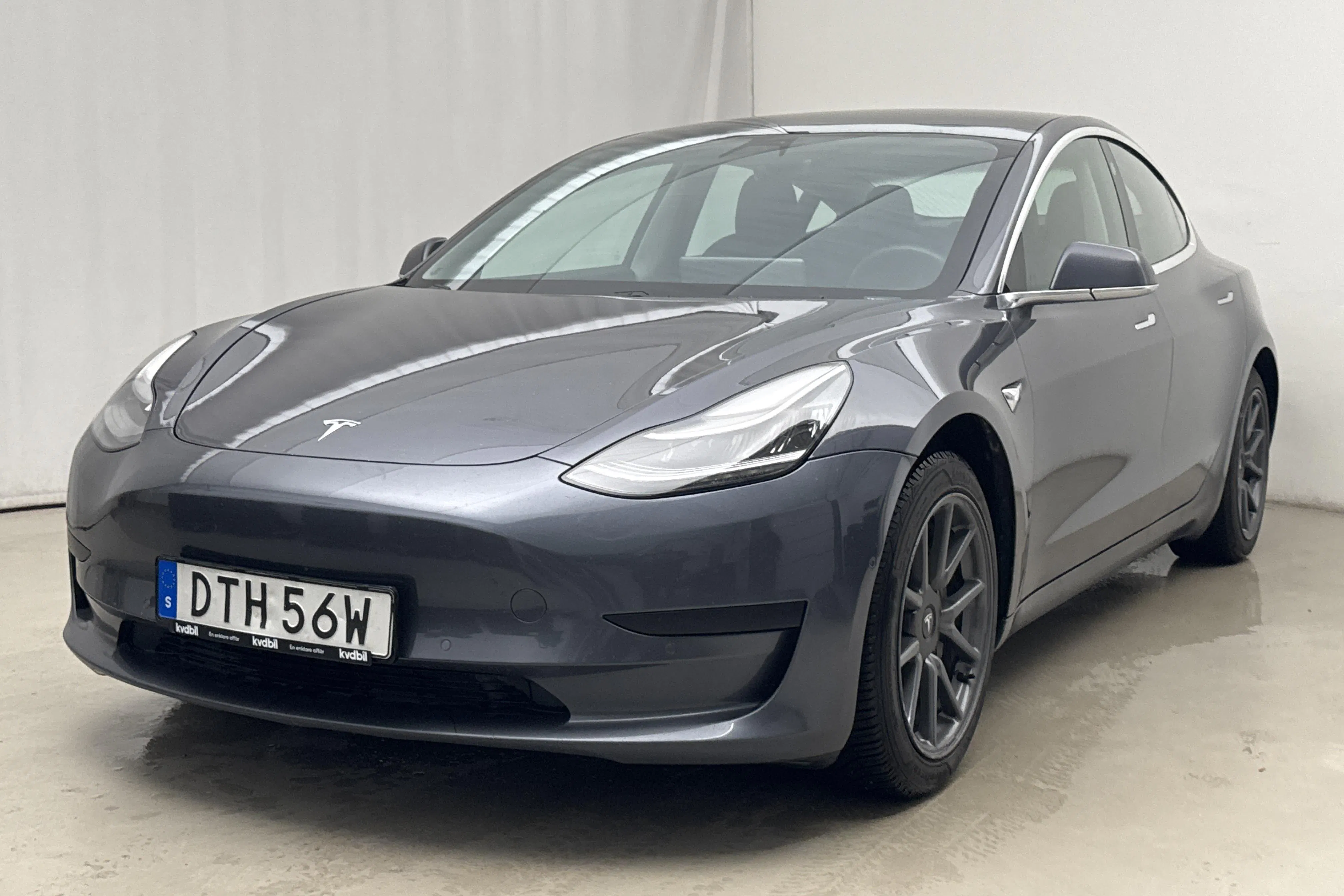 Tesla Model 3 Standard Range Plus RWD