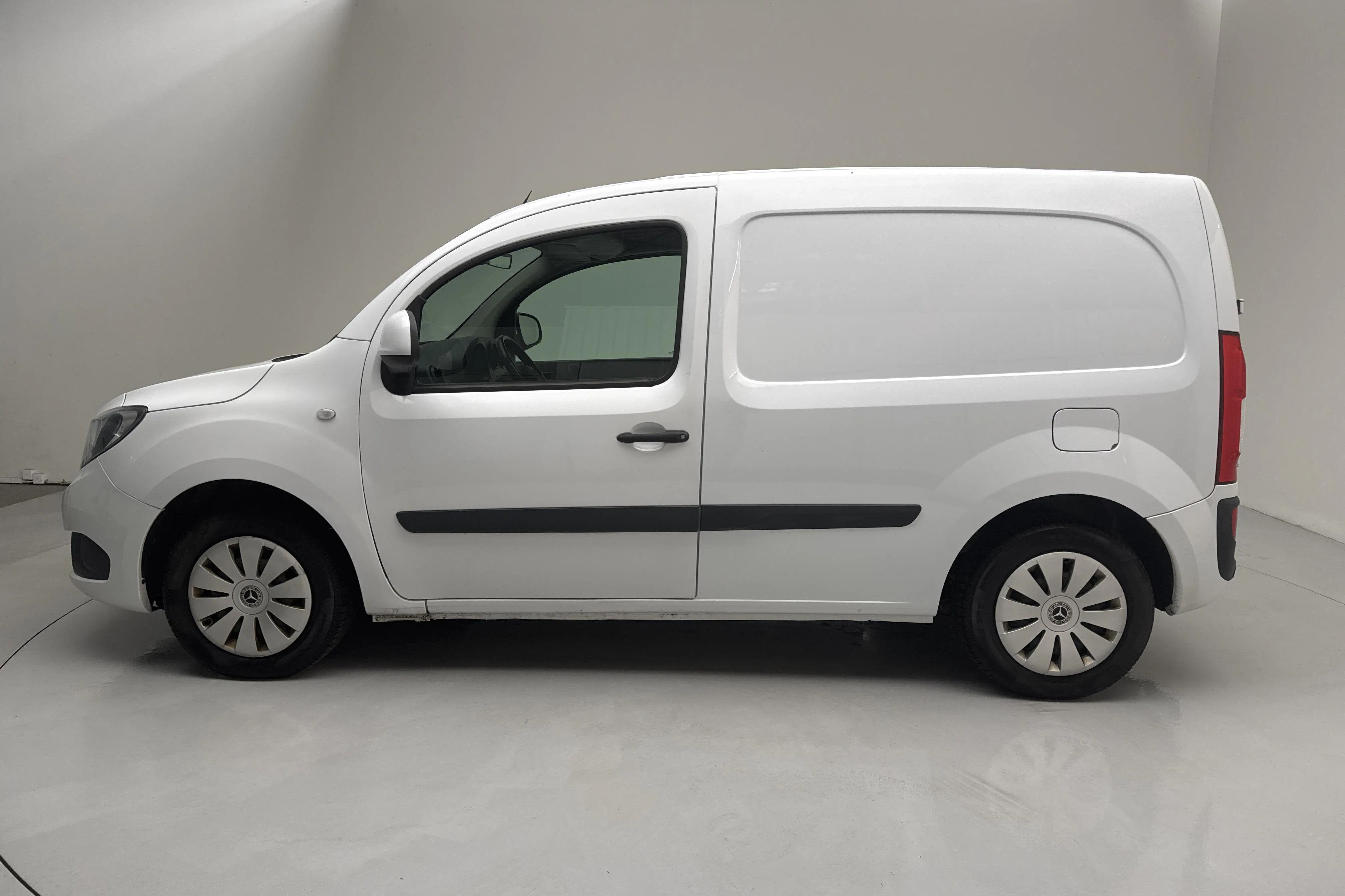 Presentationsfoto 2 av 12: Mercedes Citan 110 1.5 CDI (95hk) - 17 060 mil - Manuell - vit - 2020