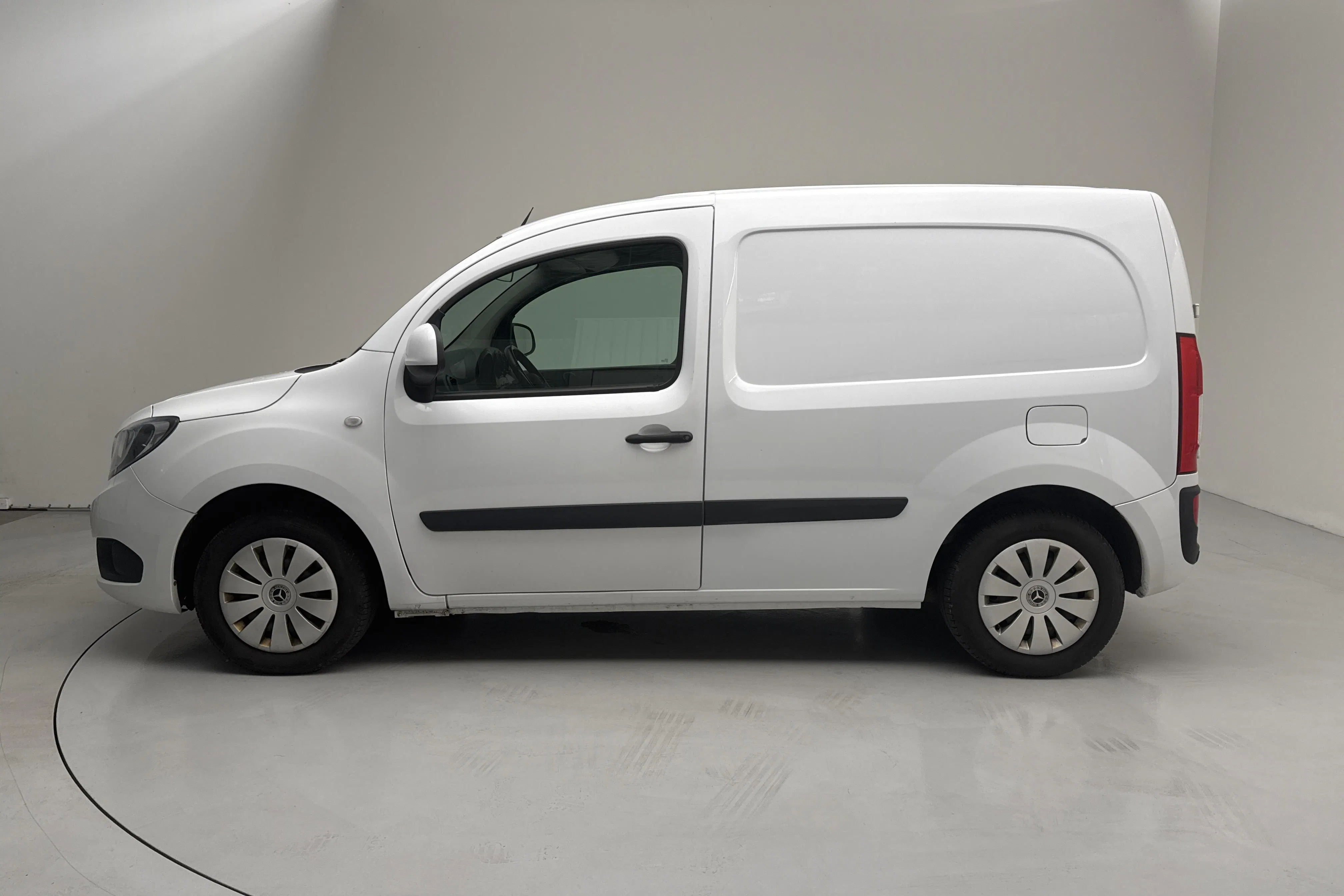 Presentation photo 2 of 12: Mercedes Citan 110 1.5 CDI (95hk) - 170 600 km - Manual - white - 2020