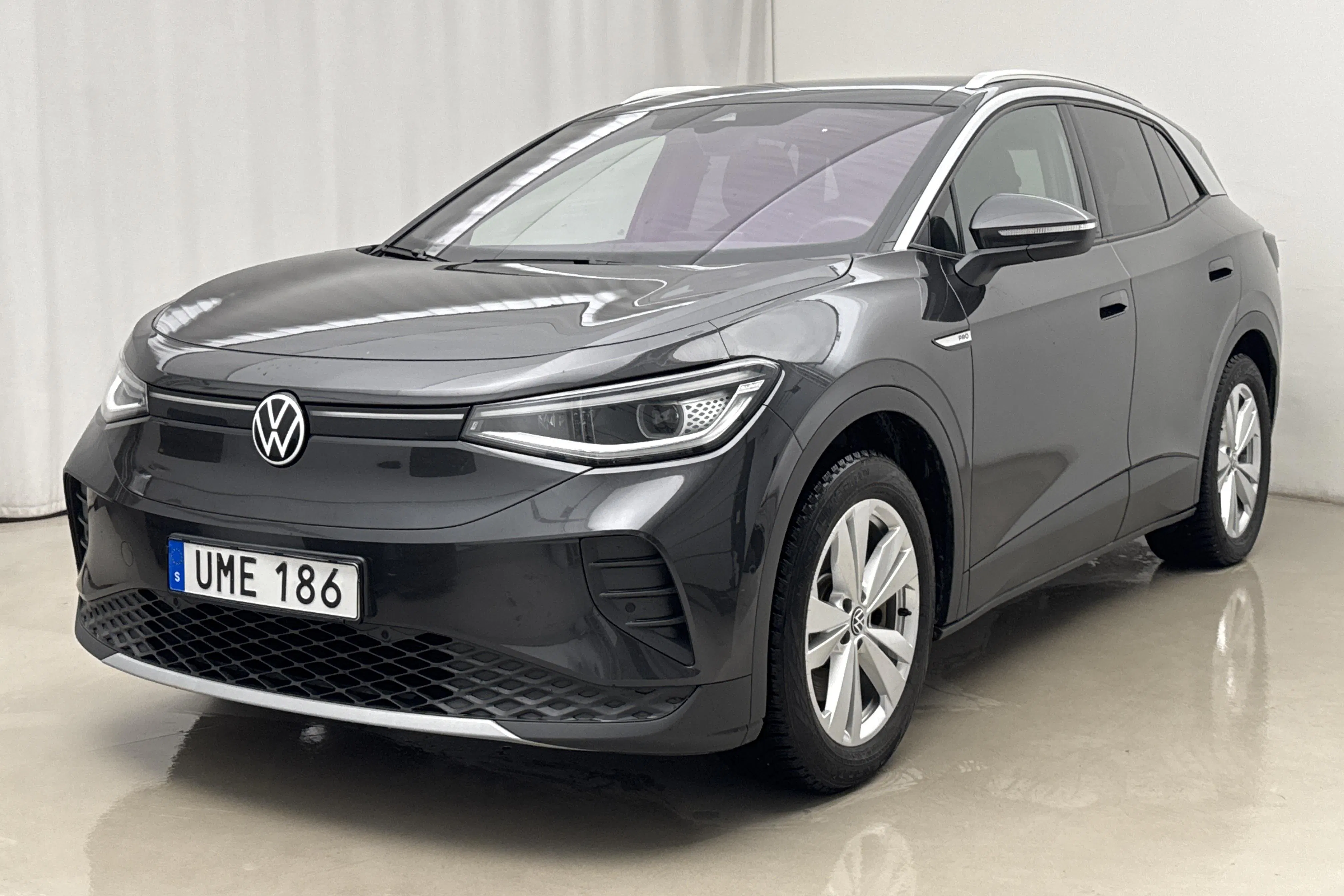 Presentationsfoto 1 av 24: VW ID.4 77kWh (204hk) - 11 338 mil - Automat - Mörkgrå - 2022