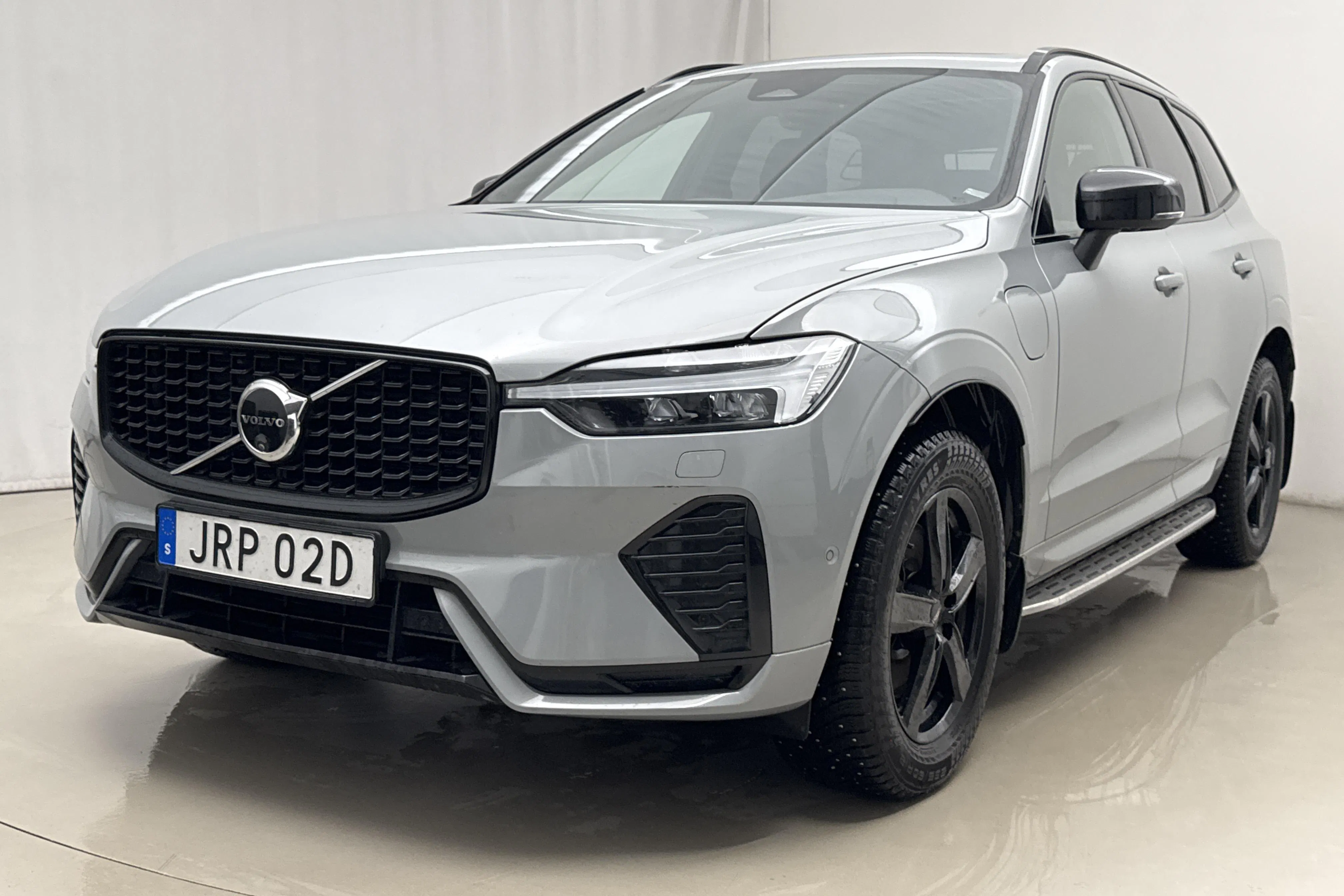 Presentation photo 1 of 24: Volvo XC60 T6 AWD Recharge (350hk) - 113 420 km - Automatic - gray - 2024