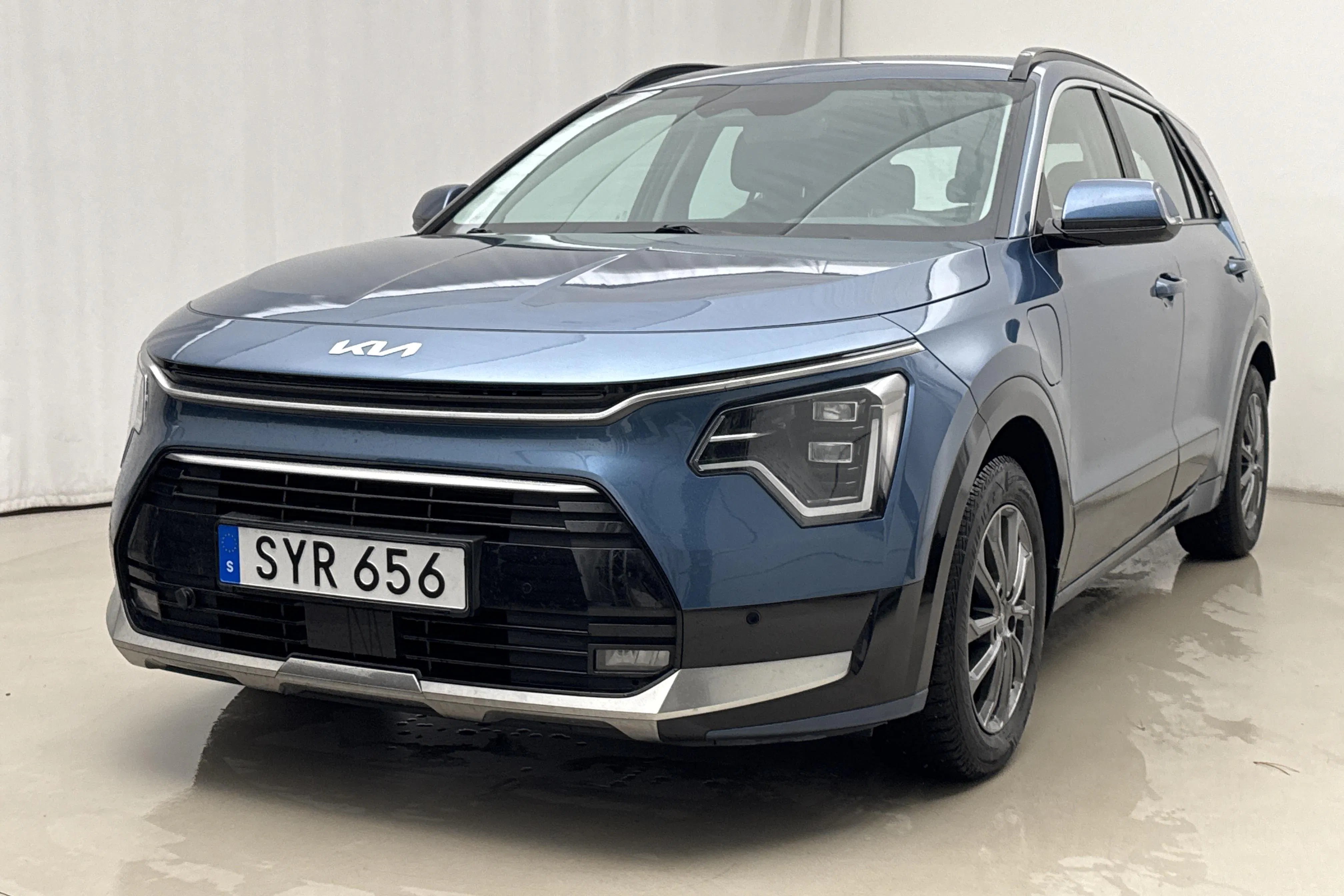 Presentationsfoto 1 av 20: KIA Niro Plug-in Hybrid (183hk) - 6 140 mil - Automat - blå - 2023