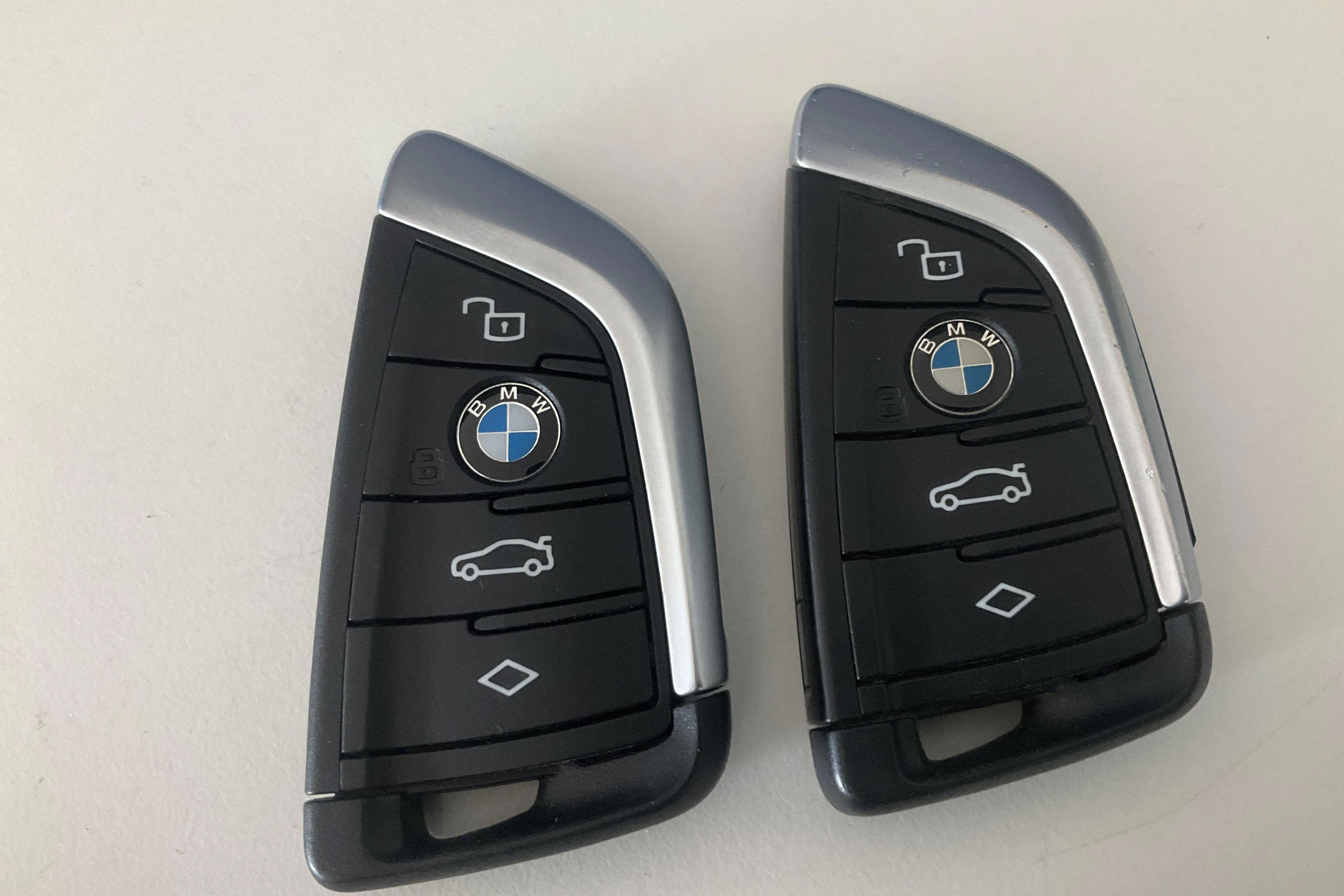 Presentation photo 19 of 19: BMW 330e xDrive Touring, G21 (292hk) - 129 300 km - Automatic - gray - 2021