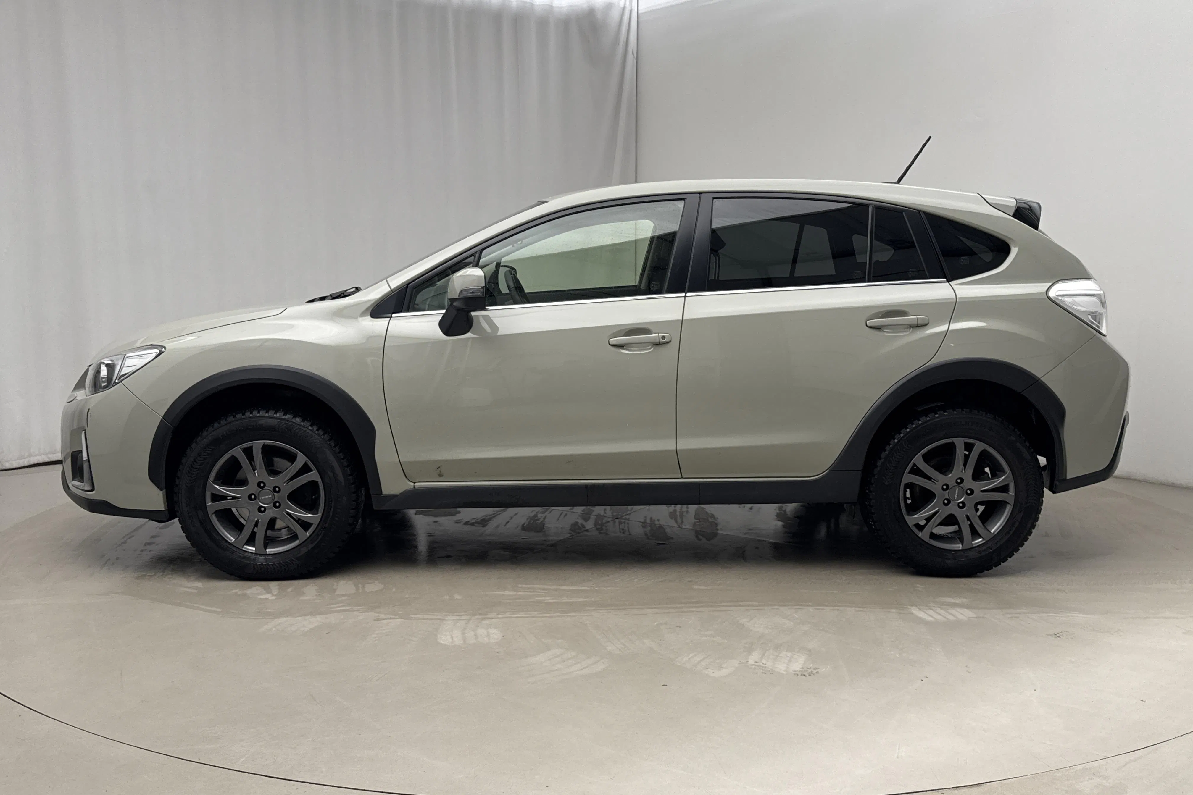 Presentation photo 2 of 15: Subaru XV 2.0i (150hk) - 106 020 km - Automatic - light green - 2017