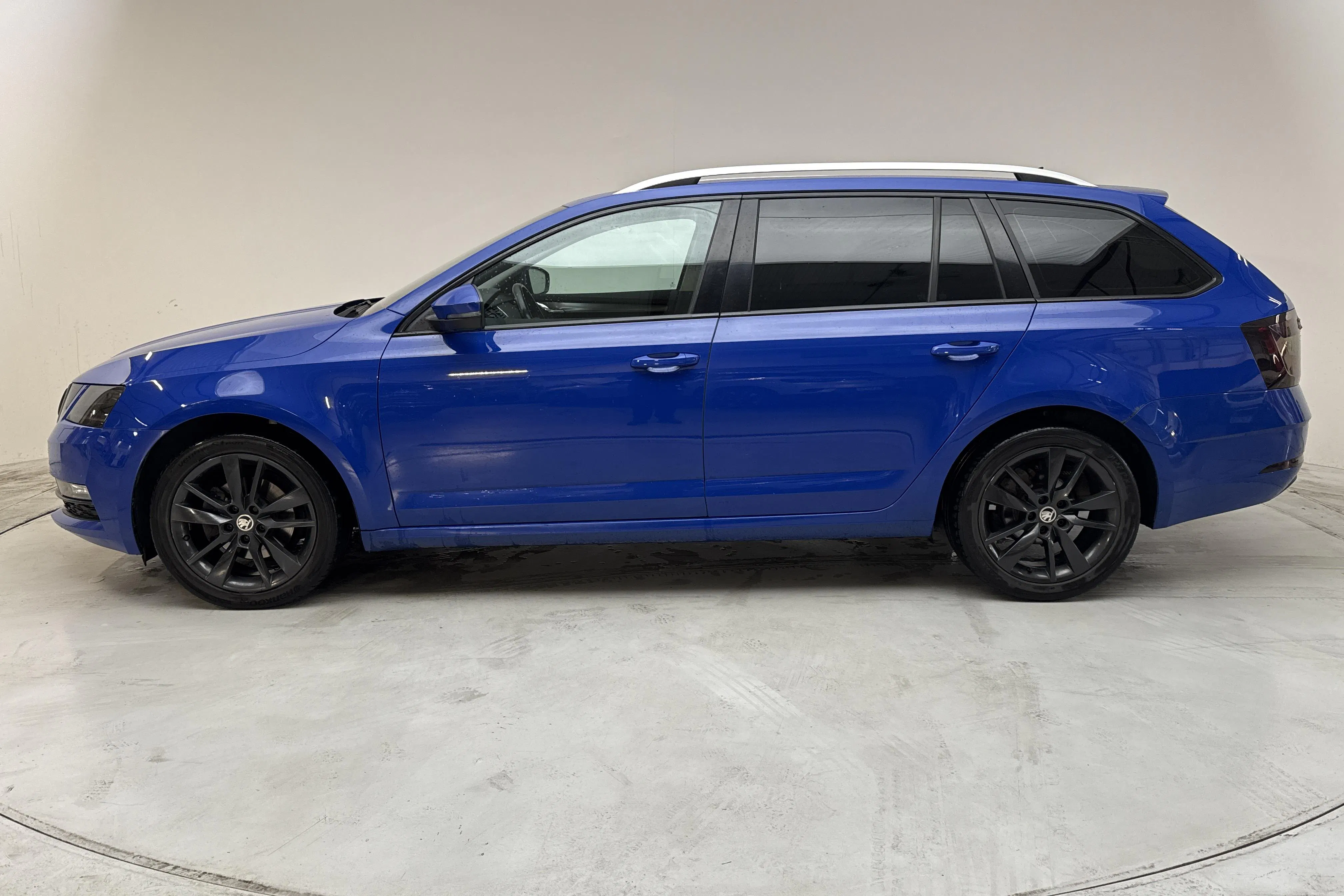 Presentation photo 2 of 12: Skoda Octavia III 1.5 TSI Combi (150hk) - 132 570 km - Automatic - blue - 2020