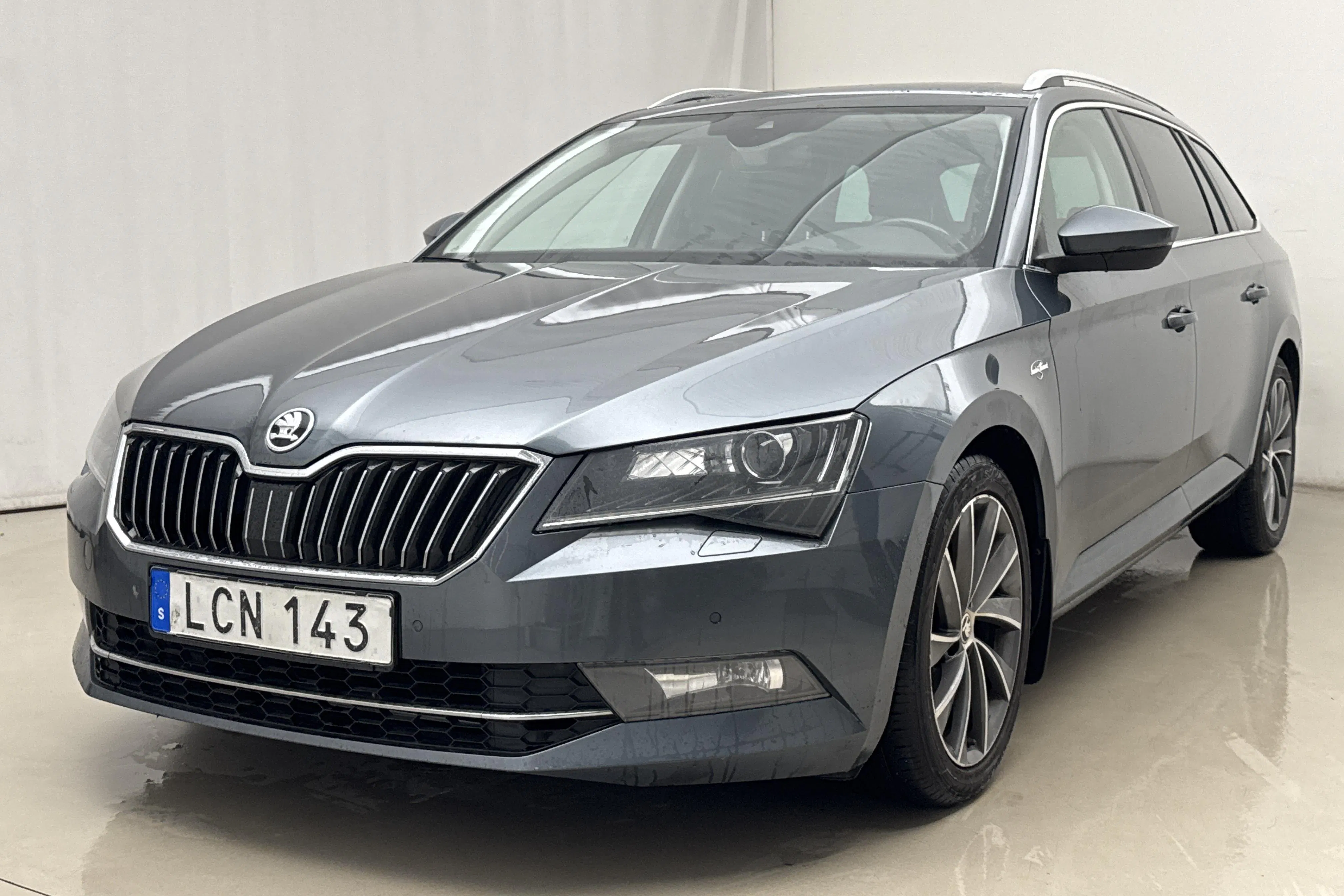 Skoda Superb 2.0 TDI 4x4 Kombi (190hk)
