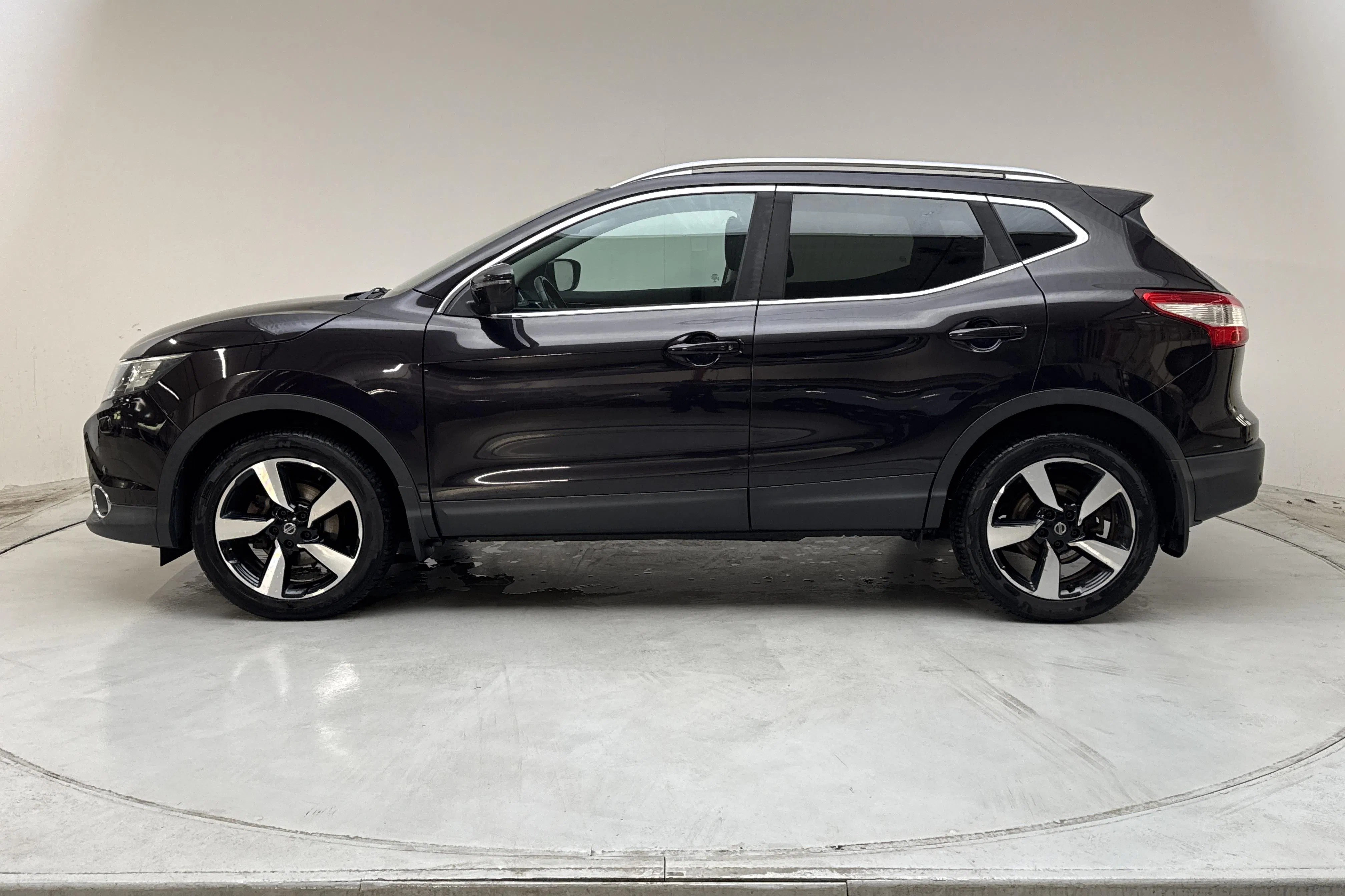Presentationsfoto 2 av 15: Nissan Qashqai 1.2 (115hk) - 7 052 mil - Automat - 2017