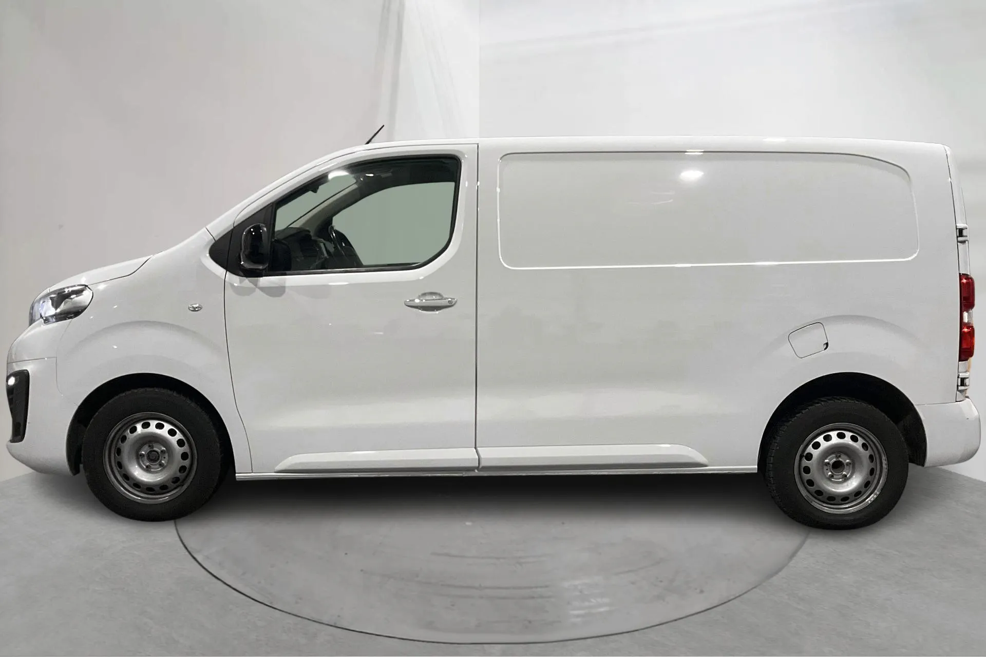 Presentationsfoto 2 av 17: Peugeot Expert BlueHDi Skåp (145hk) - 4 973 mil - Automat - vit - 2023