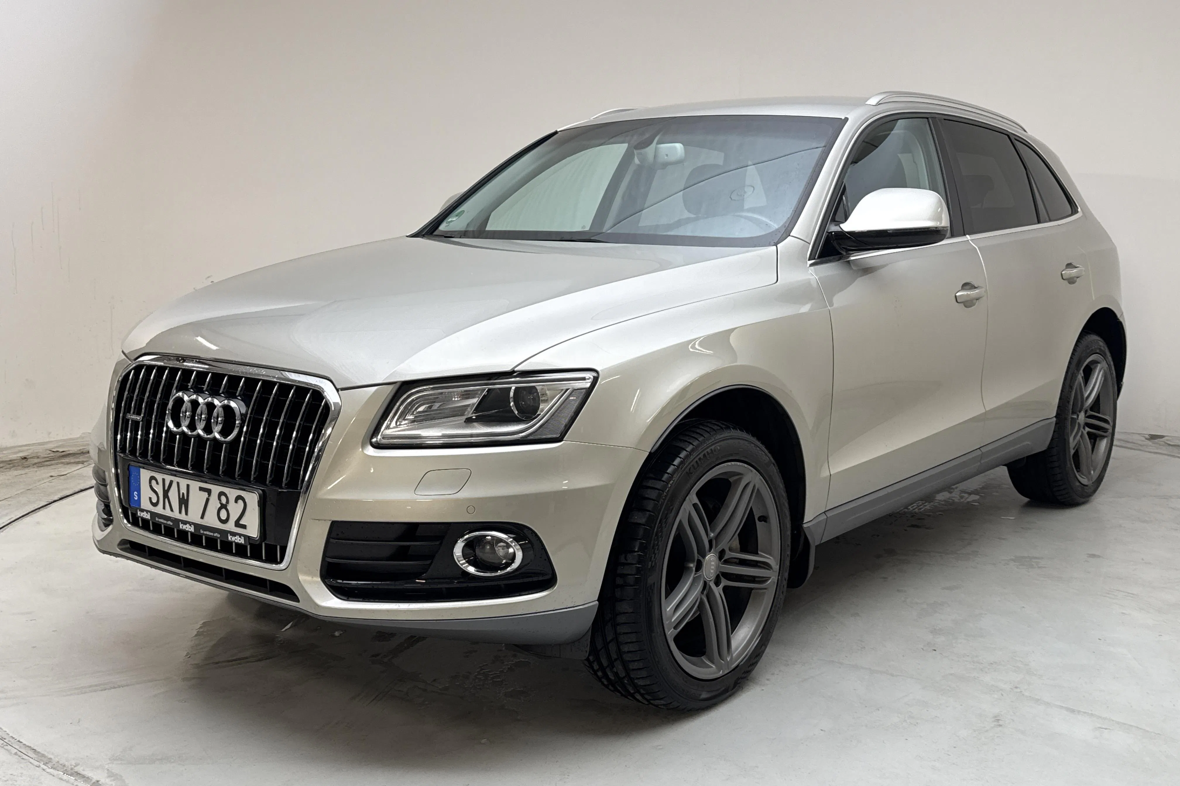 Presentation photo 1 of 13: Audi Q5 2.0 TDI clean diesel quattro (190hk) - 132 270 km - Manual - silver - 2016