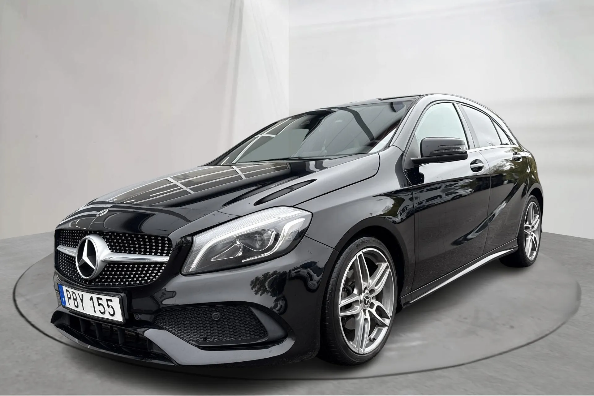 Presentationsfoto 1 av 16: Mercedes A 200 d 5dr W176 (136hk) - 15 141 mil - Automat - svart - 2018