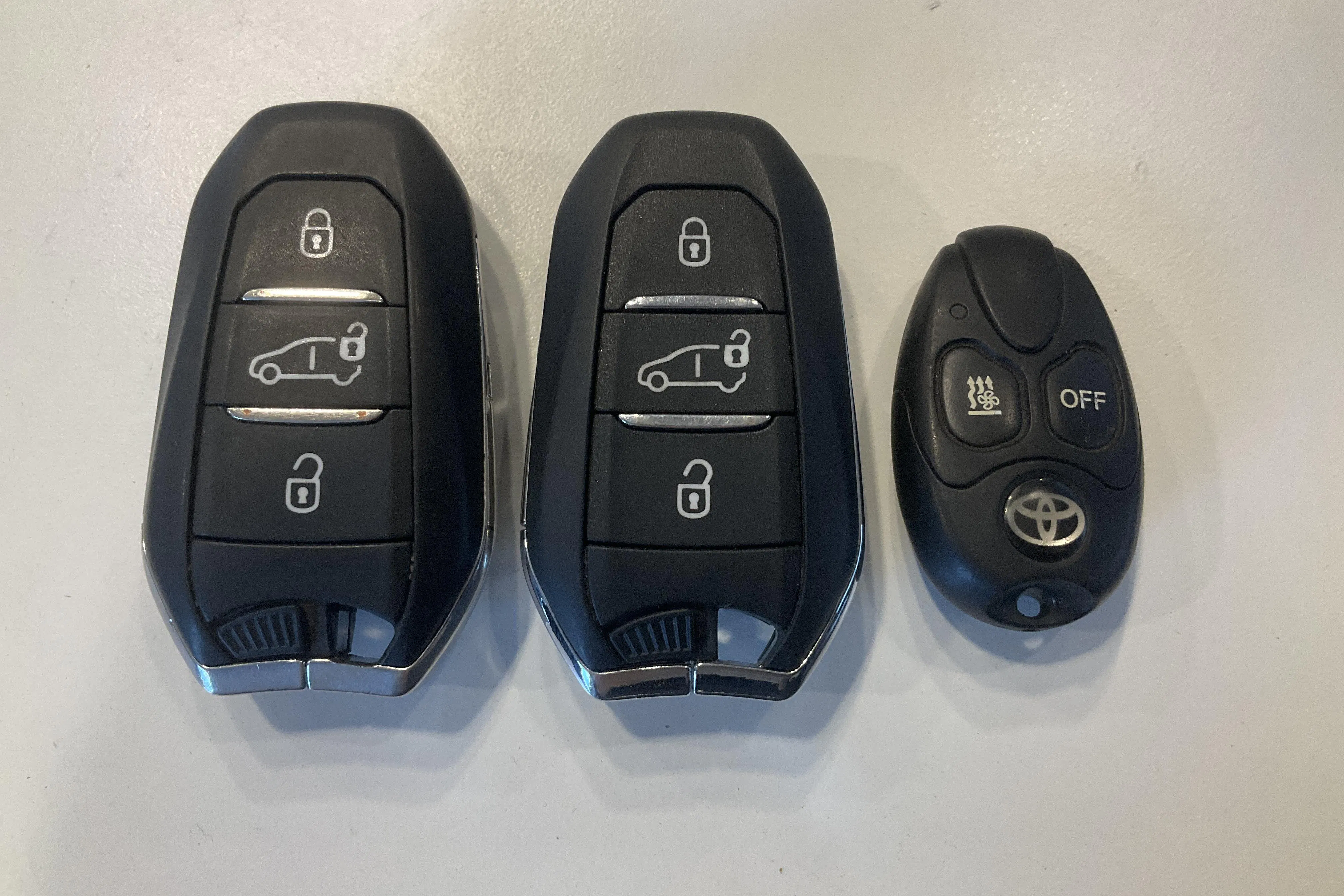 Presentationsfoto 18 av 18: Toyota PROACE 2.0D (177hk) - 14 600 mil - Automat - Mörkgrå - 2020