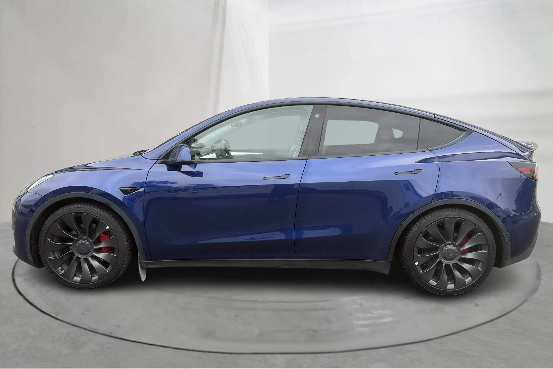 Presentation photo 2 of 20: Tesla Model Y Performance Dual Motor AWD - 63 670 km - Automatic - blue - 2024