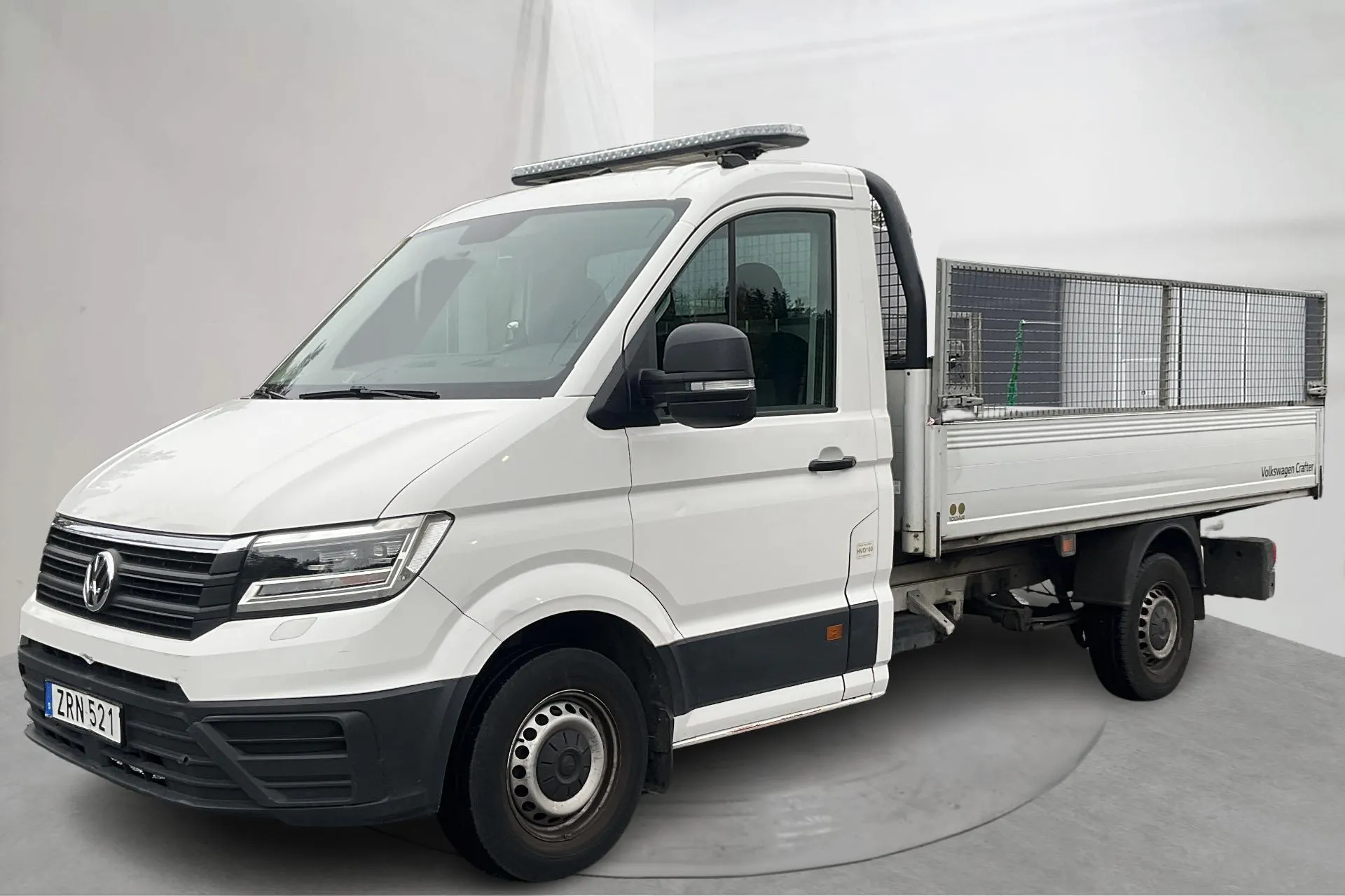 Presentationsfoto 1 av 18: VW Crafter 35 2.0 TDI Chassi (140hk) - 10 979 mil - Automat - vit - 2019