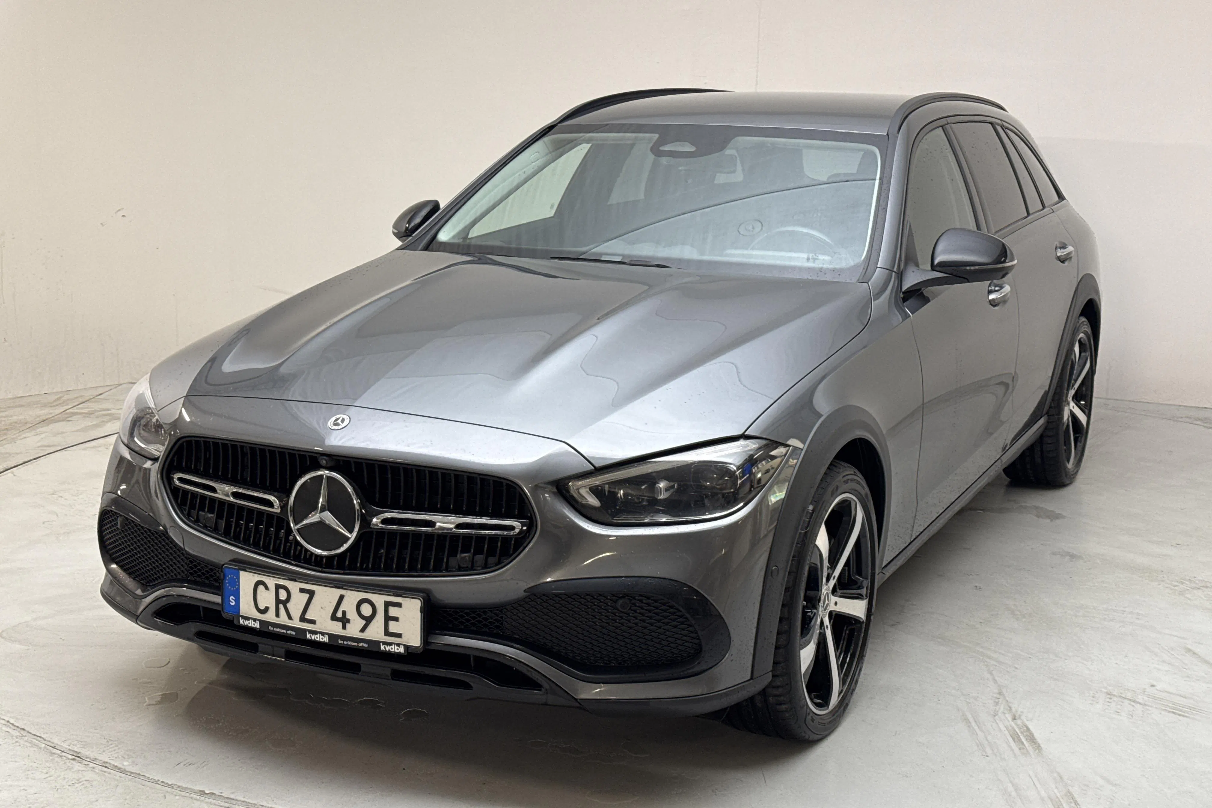 Presentationsfoto 1 av 15: Mercedes C 220 d 4Matic All-terrain Kombi S206 (200hk) - 10 500 mil - Automat - grå - 2024