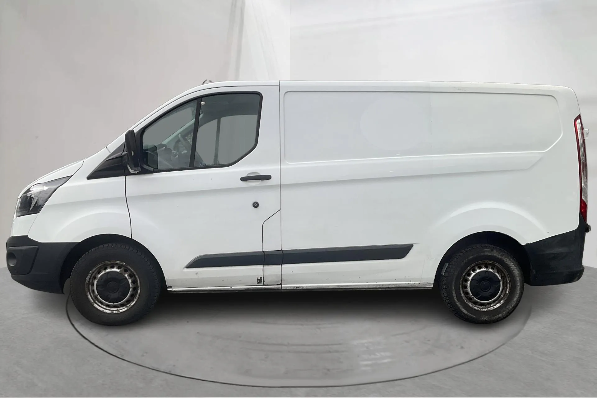Presentationsfoto 2 av 15: Ford Transit Custom 270 (100hk) - 21 140 mil - Manuell - vit - 2016