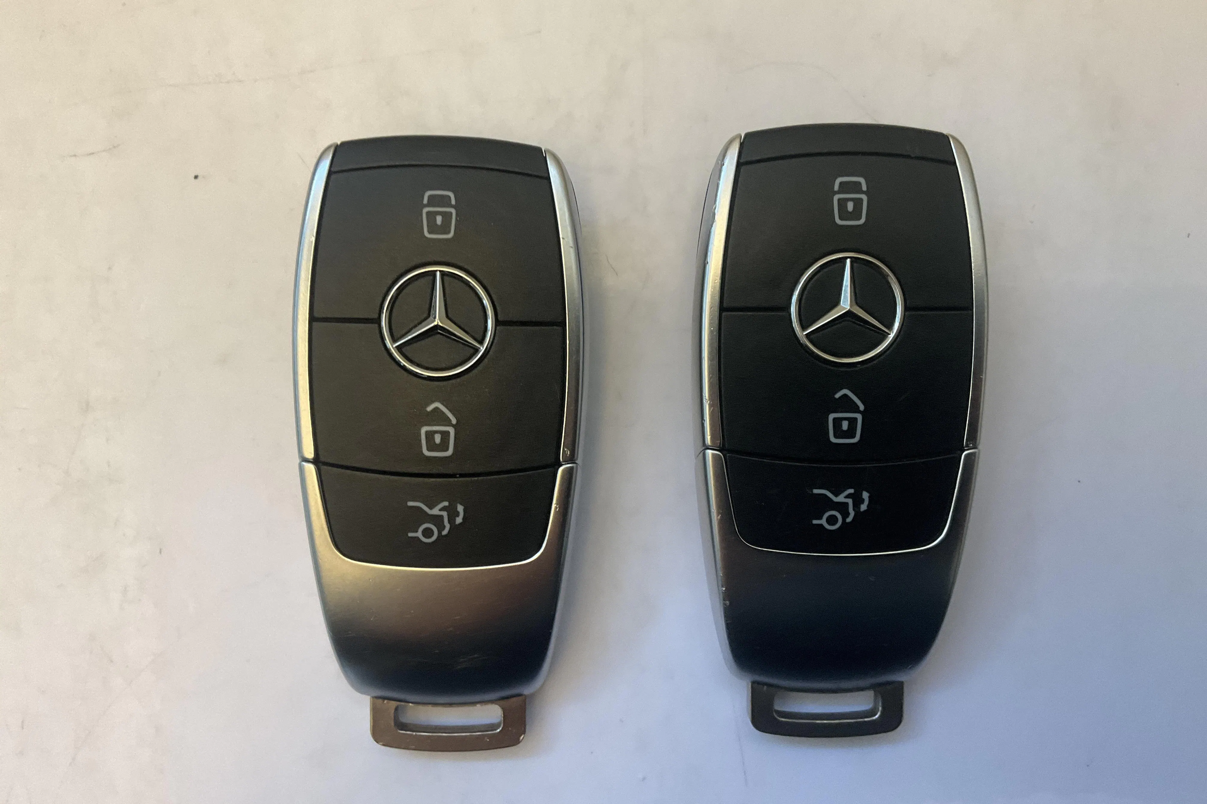 Presentationsfoto 17 av 17: Mercedes EQB 300 4MATIC X243 (228hk) - 4 597 mil - Automat - röd - 2024