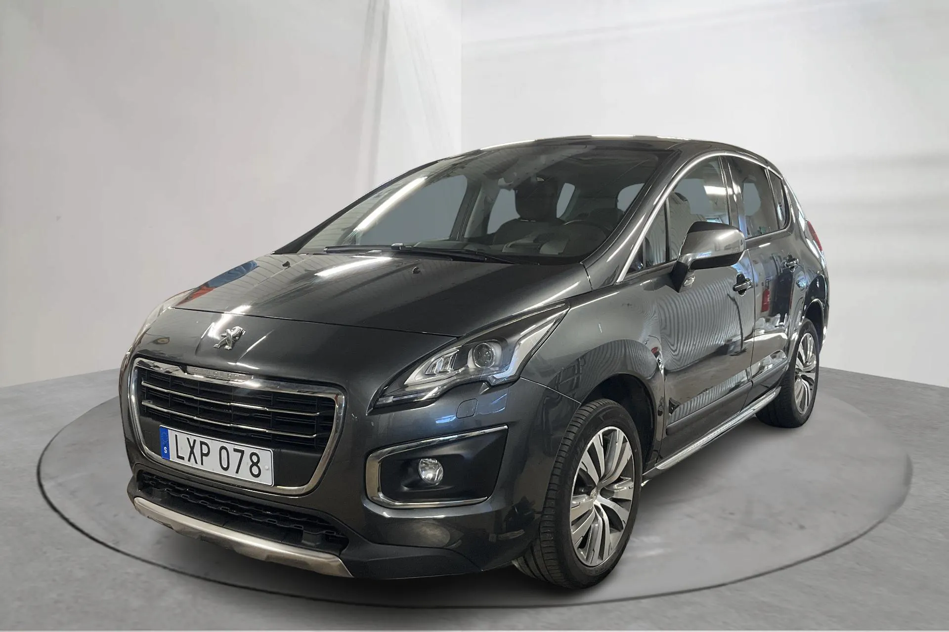 Presentationsfoto 1 av 15: Peugeot 3008 BlueHDi (120hk) - 6 871 mil - Automat - Mörkgrå - 2015