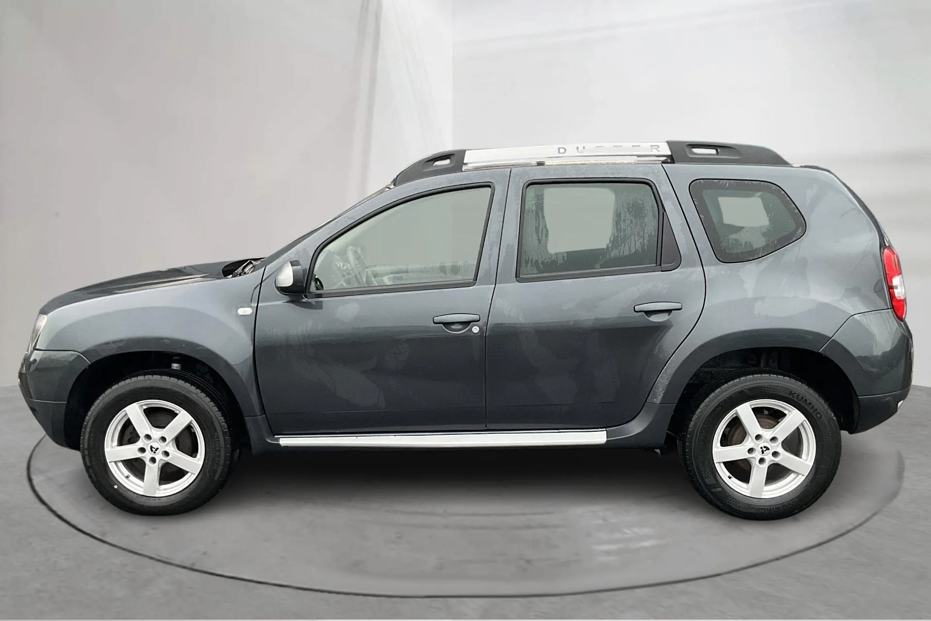 Presentation photo 2 of 13: Dacia Duster 1.5 dCi 4x4 (109hk) - 179 280 km - Manual - dark grey - 2016