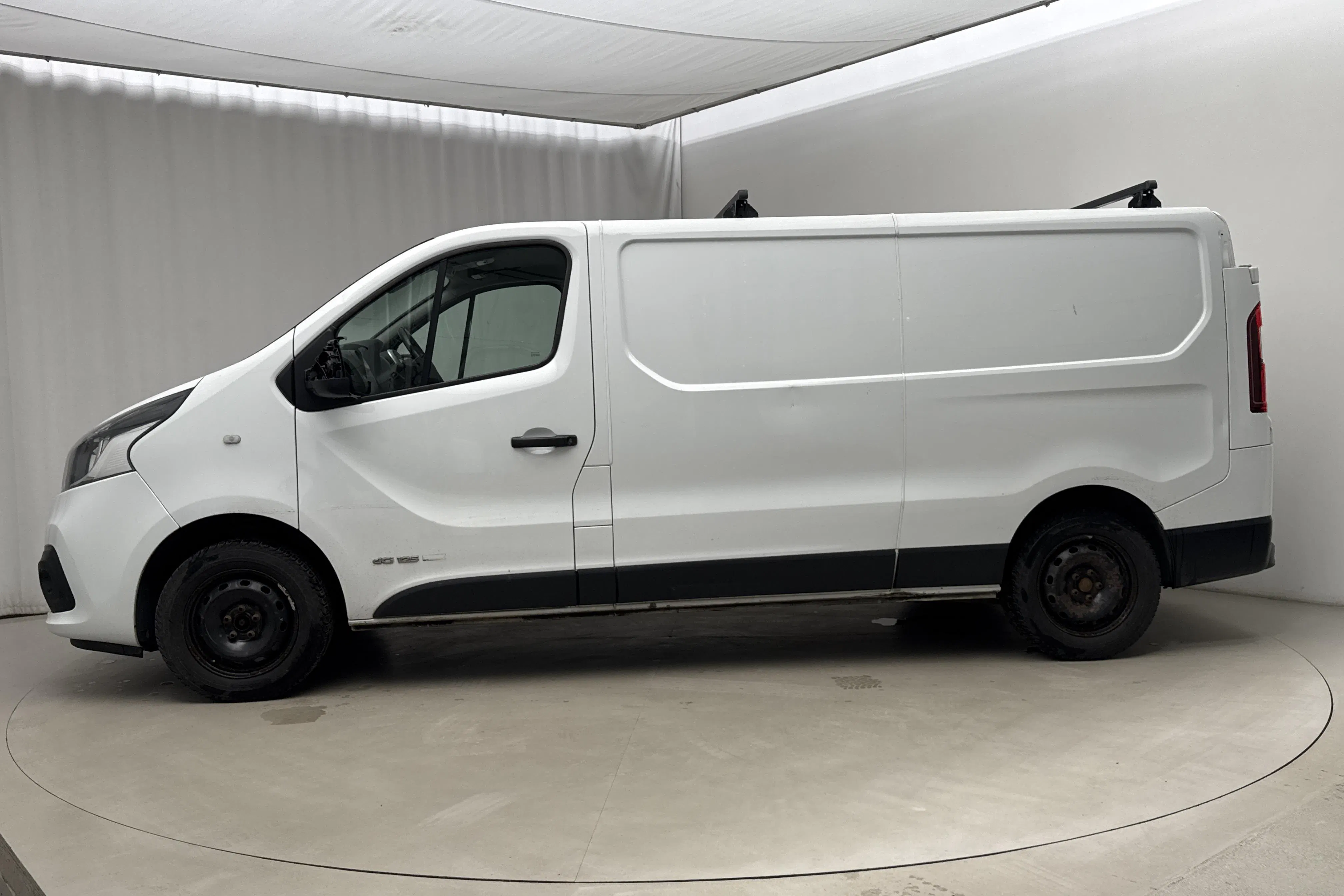 Presentationsfoto 2 av 13: Renault Trafic 1.6 dCi Skåp (125hk) - 14 259 mil - Manuell - vit - 2017