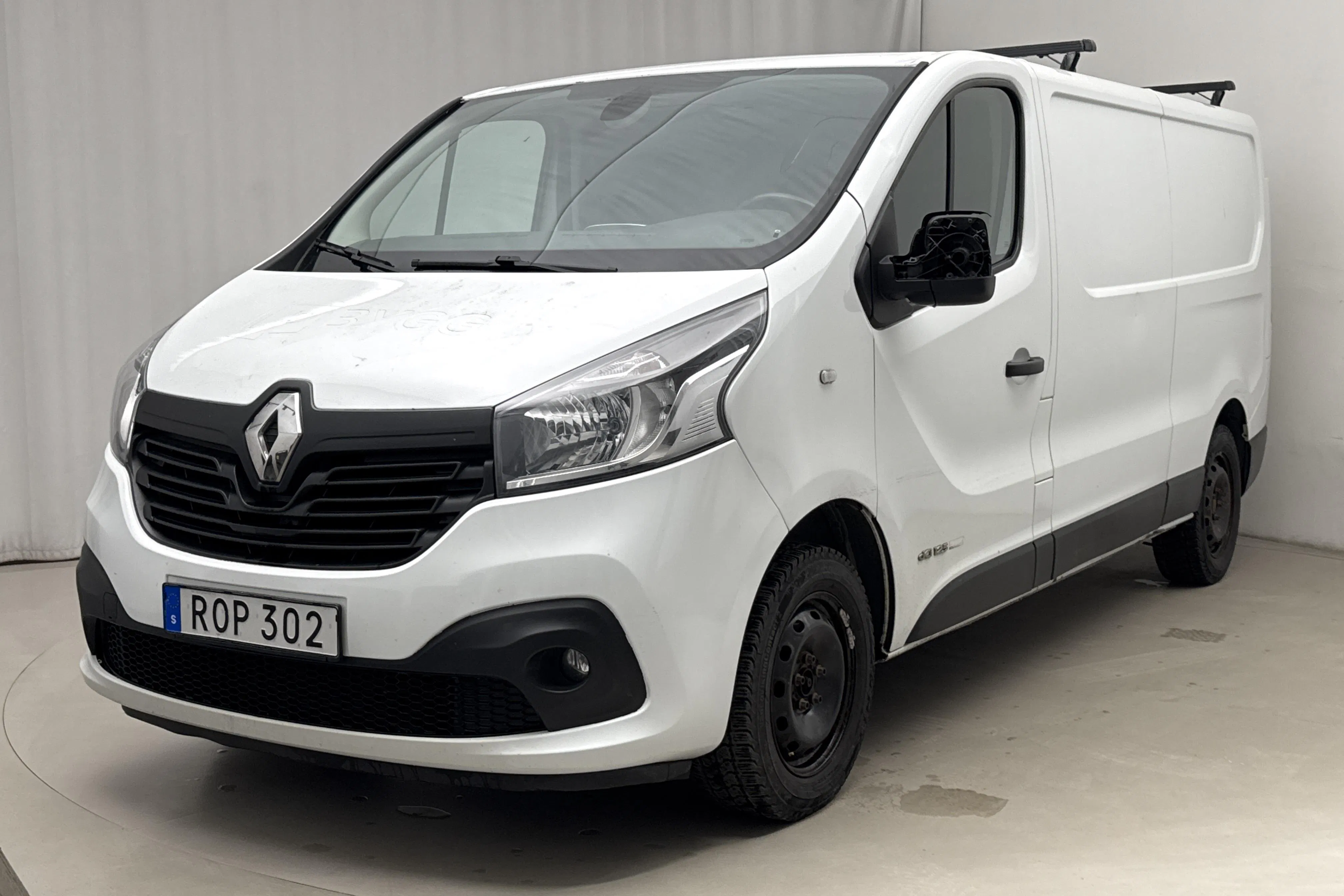 Presentationsfoto 1 av 13: Renault Trafic 1.6 dCi Skåp (125hk) - 14 259 mil - Manuell - vit - 2017